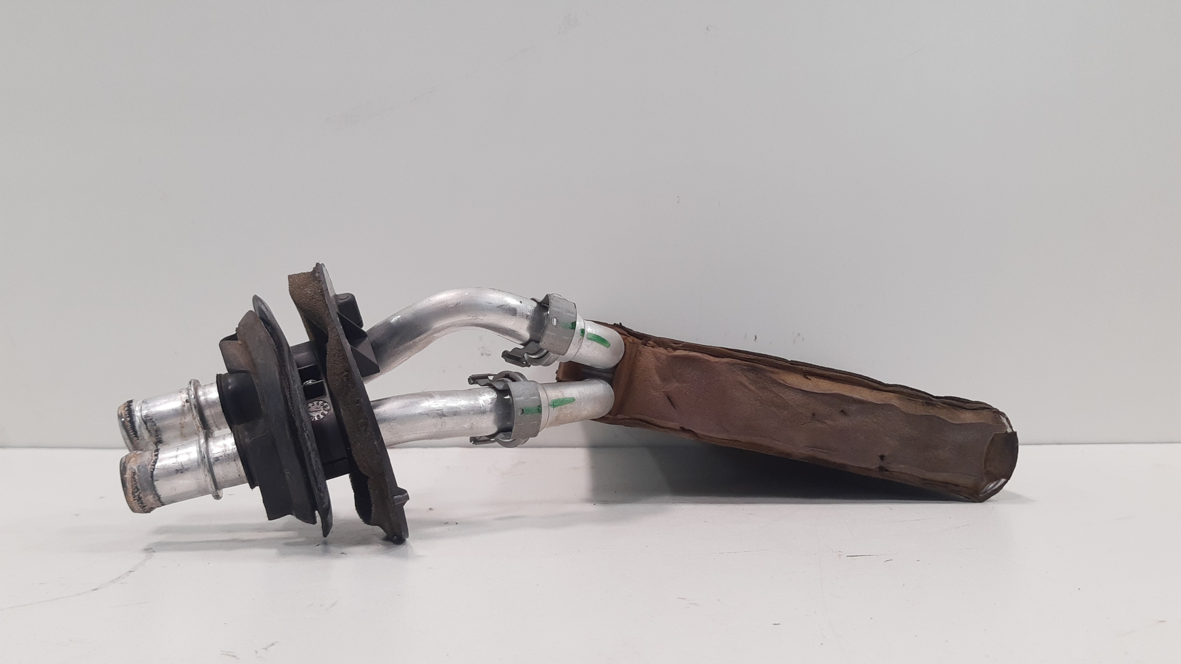 Radiador Ar Quente Volkswagen Amarok 2011 2012 2013 Á 2015