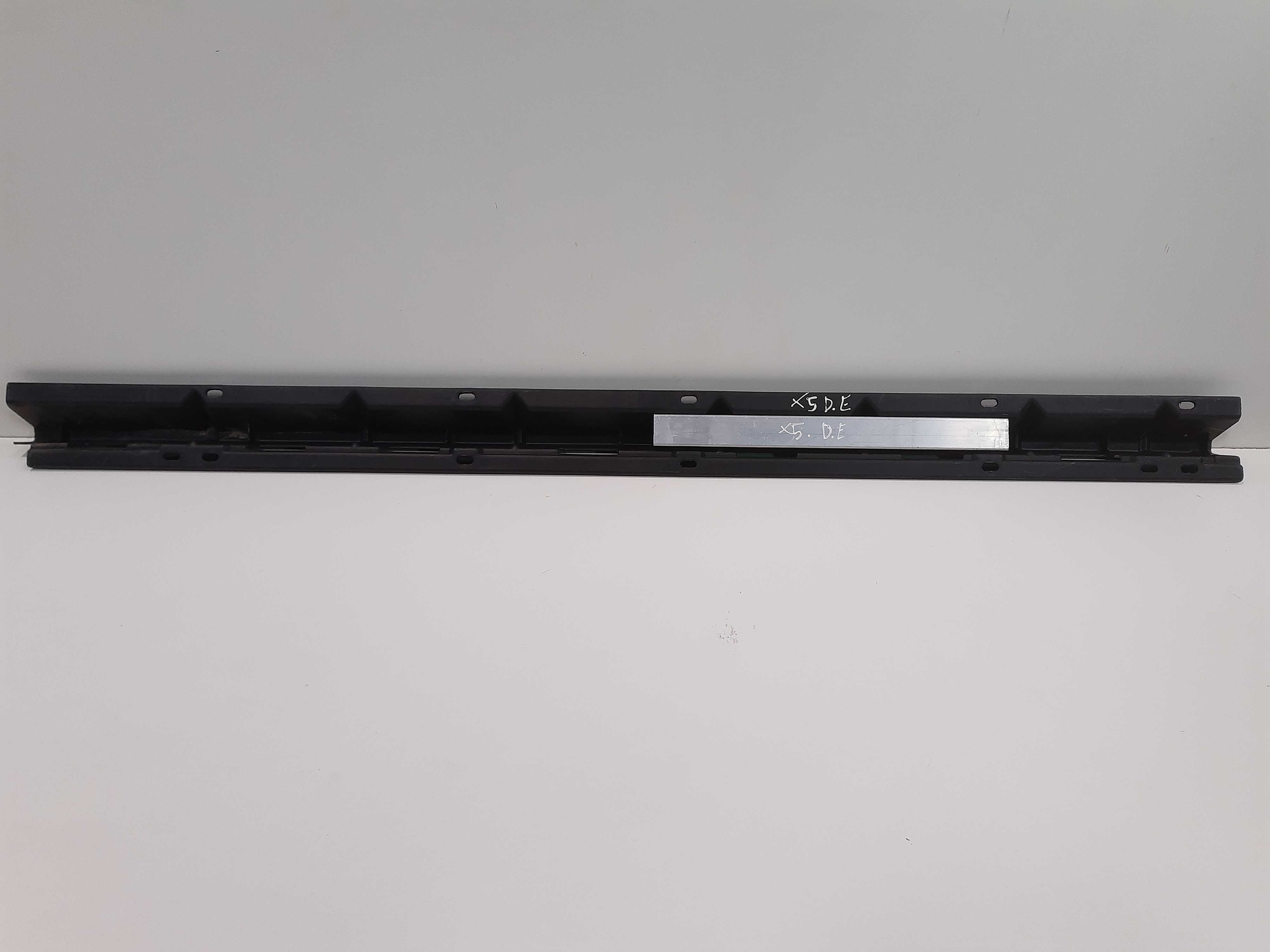 Suporte Soleira Spoiler Esquerda Bmw X5 2001 2002 Á 2005