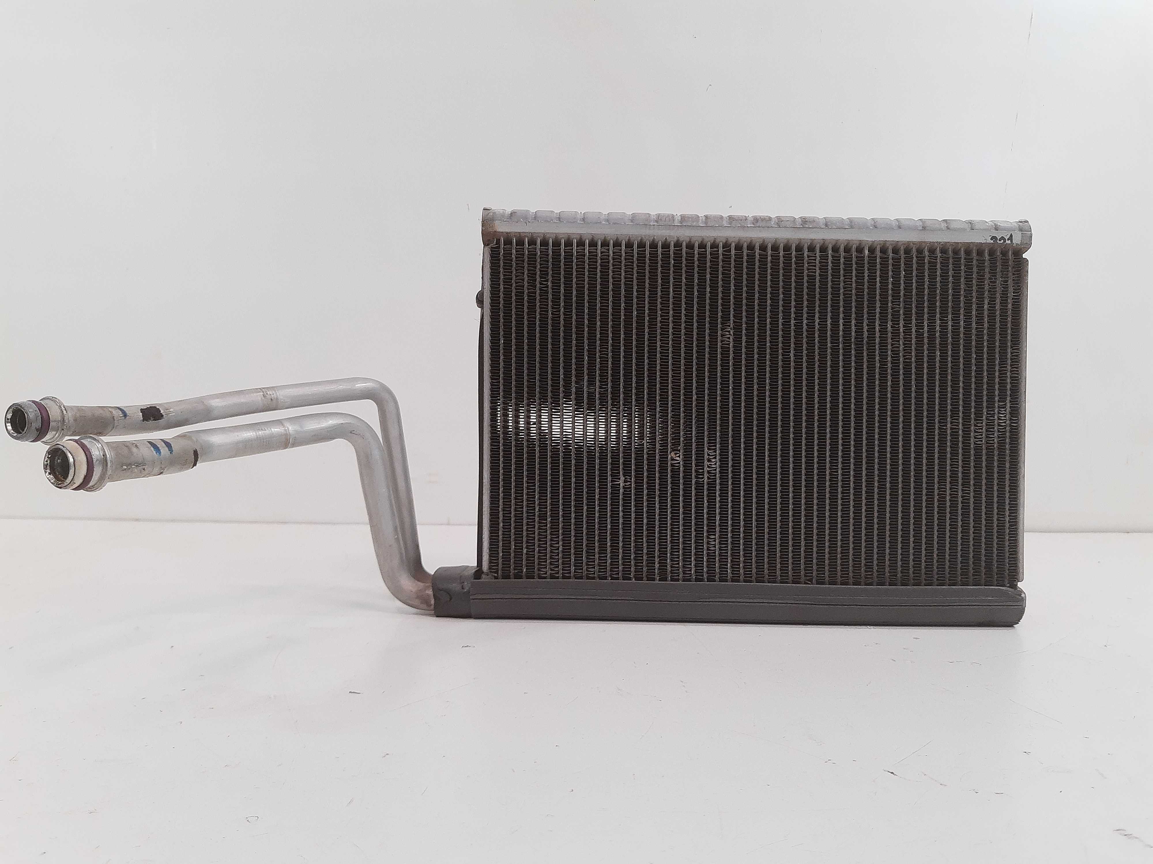 Radiador Ar Quente Bmw 118i 2008 2009 2010 2011 2012 Xx