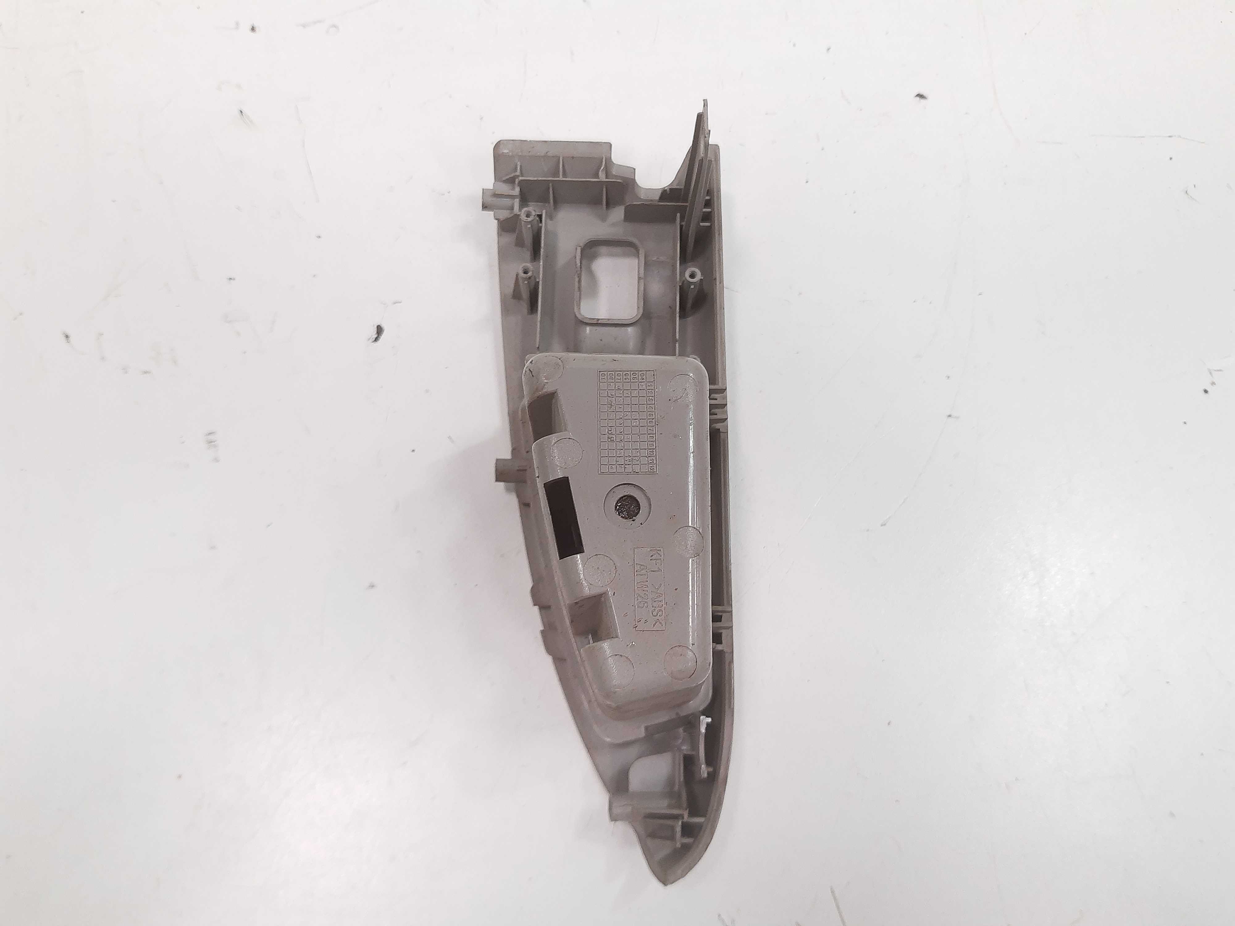 Moldura Botão Vidro Tras Esquerdo Hyundai Azera 2007 Á 2011