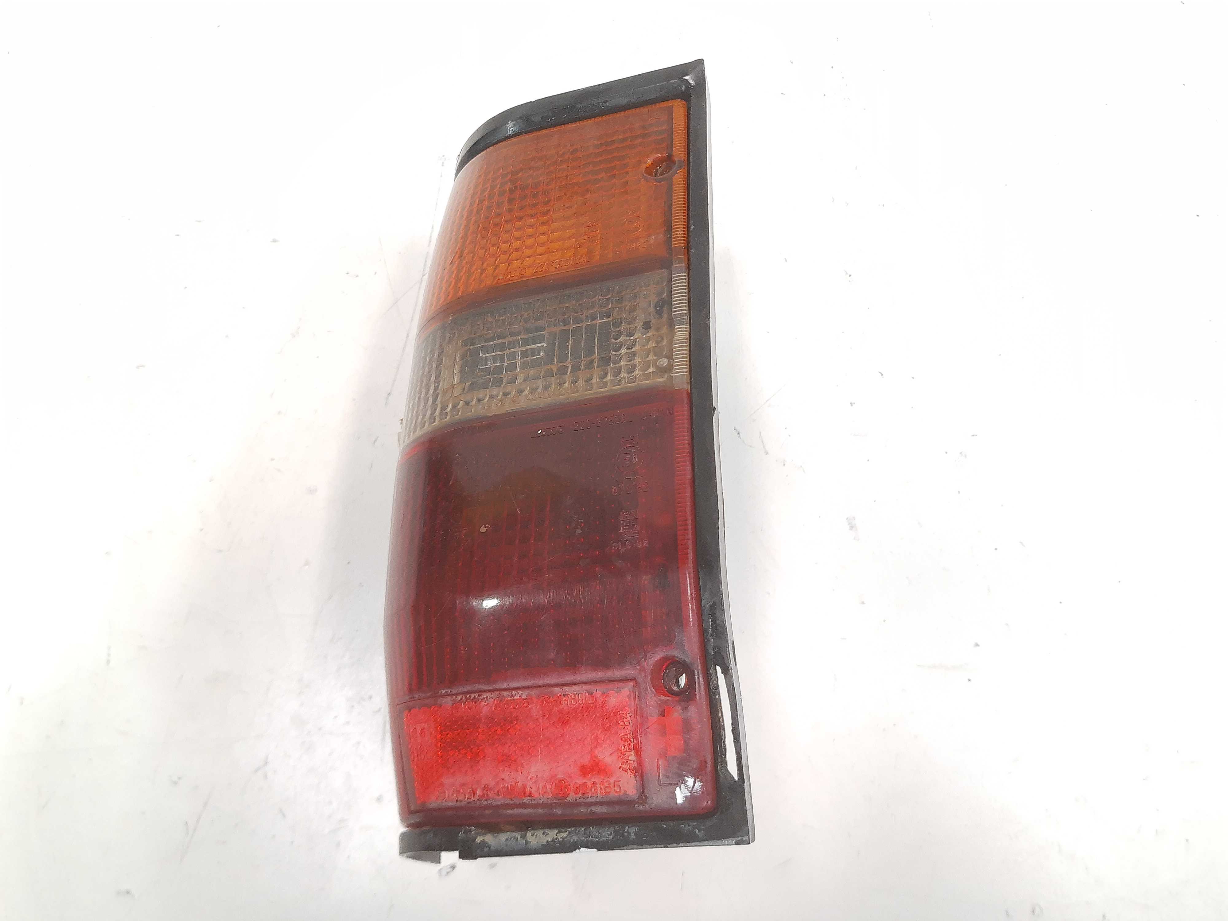 Lanterna Esquerda Mitsubishi L200 1999 Á 2006 C/ Avaria Xx