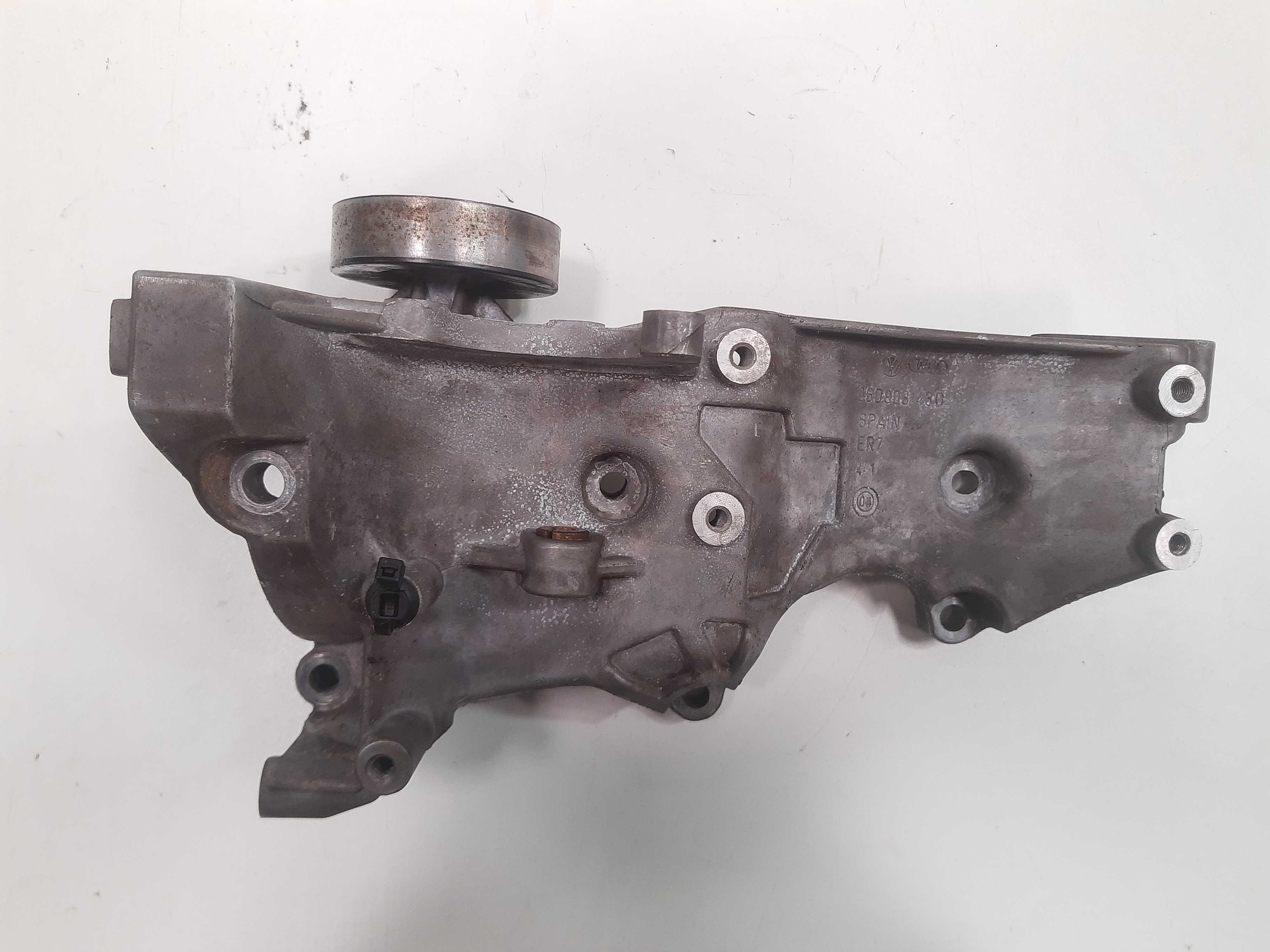 Suporte Alternador Audi A4 2.0 2006 2007 2008 2009 Xx