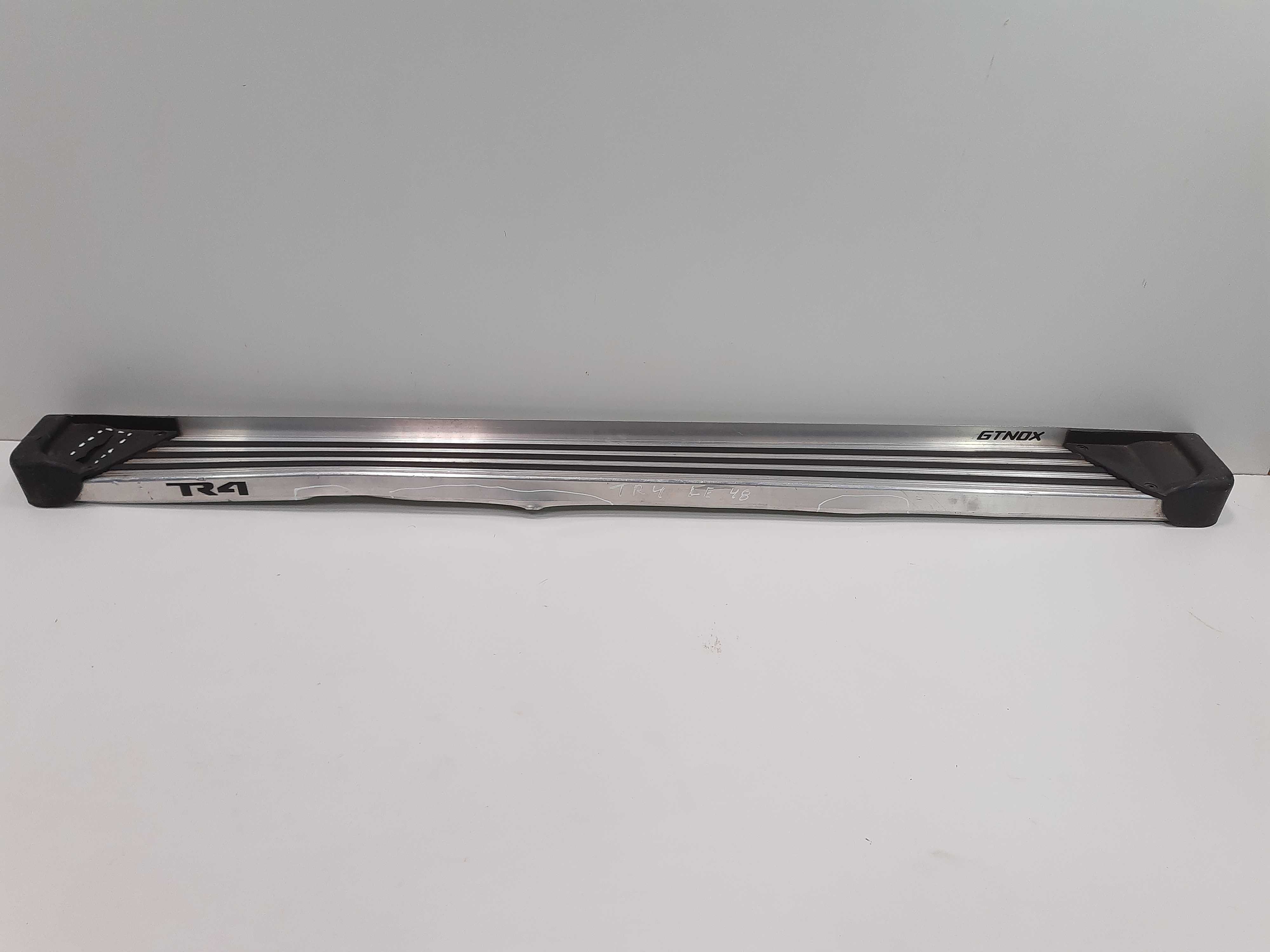 Estribo Lateral Esquerda Pajero Tr4 2007 2008 2009 C/detalhe