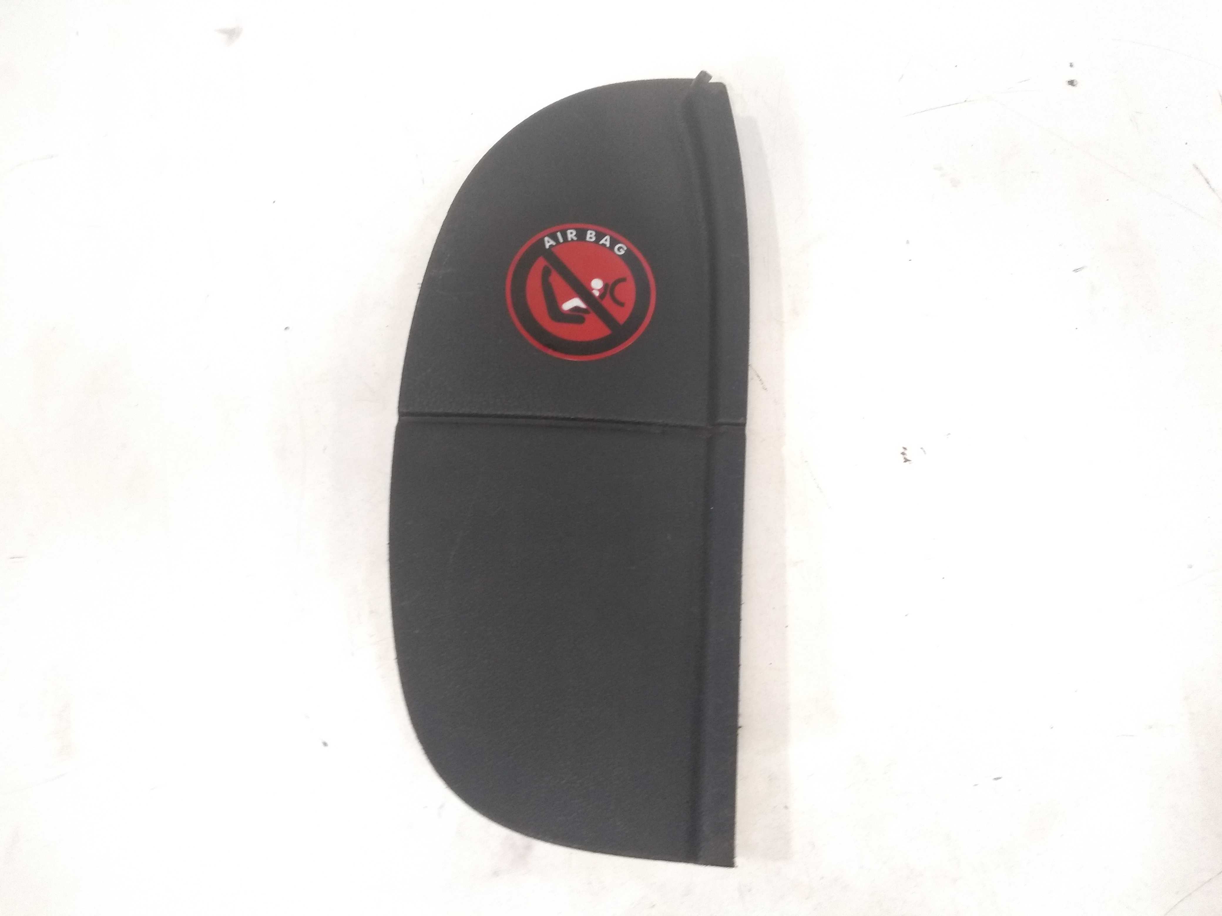 Acabamento Lateral Direito Citroen C3 Picasso 2010 2011 Xx