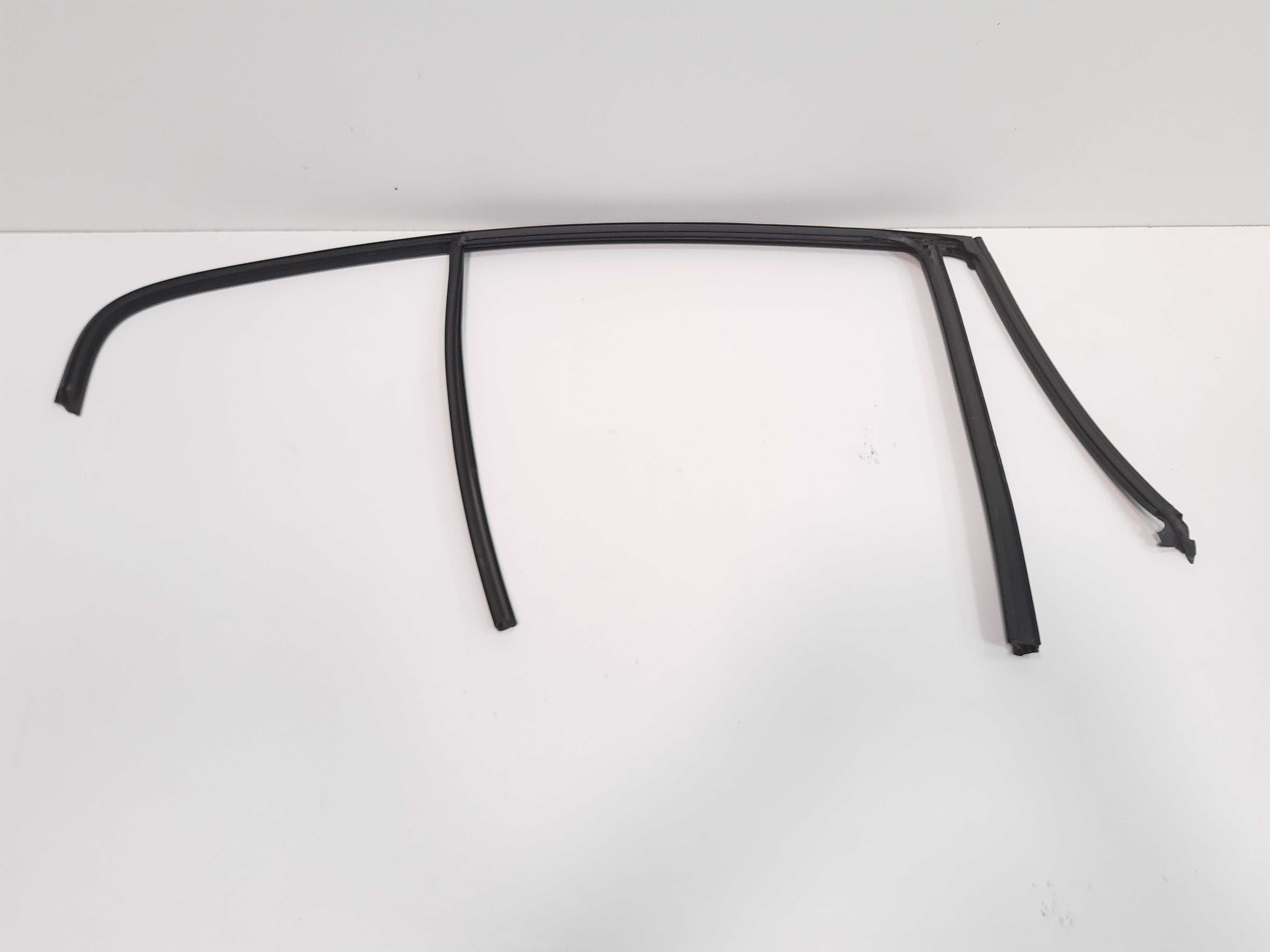 Guarnição Porta Traseira Esquerda Bmw 320i F30 2013 Á 2017