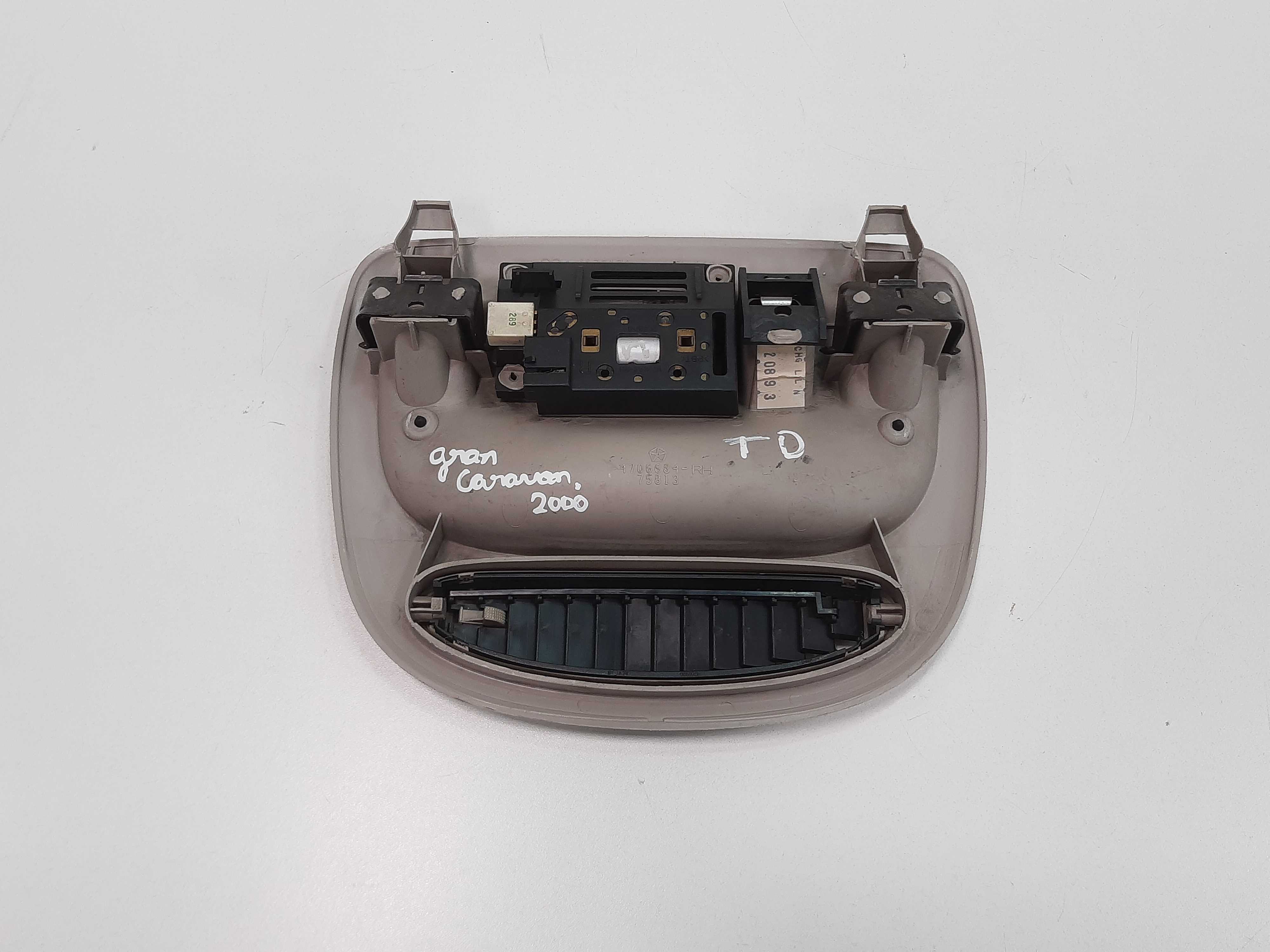 Pega Mão Apoio Braço Traseiro Direito Grand Caravan 97 A 03
