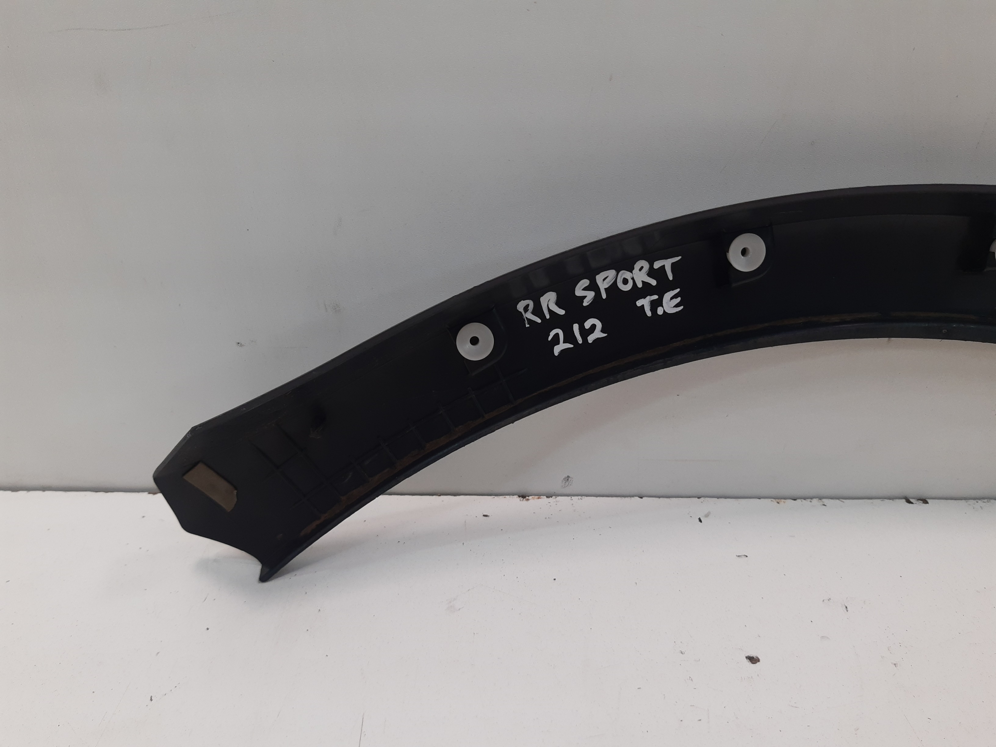Aplique Traseiro Esquerdo Range Rover Sport 2005 2006 Á 2009