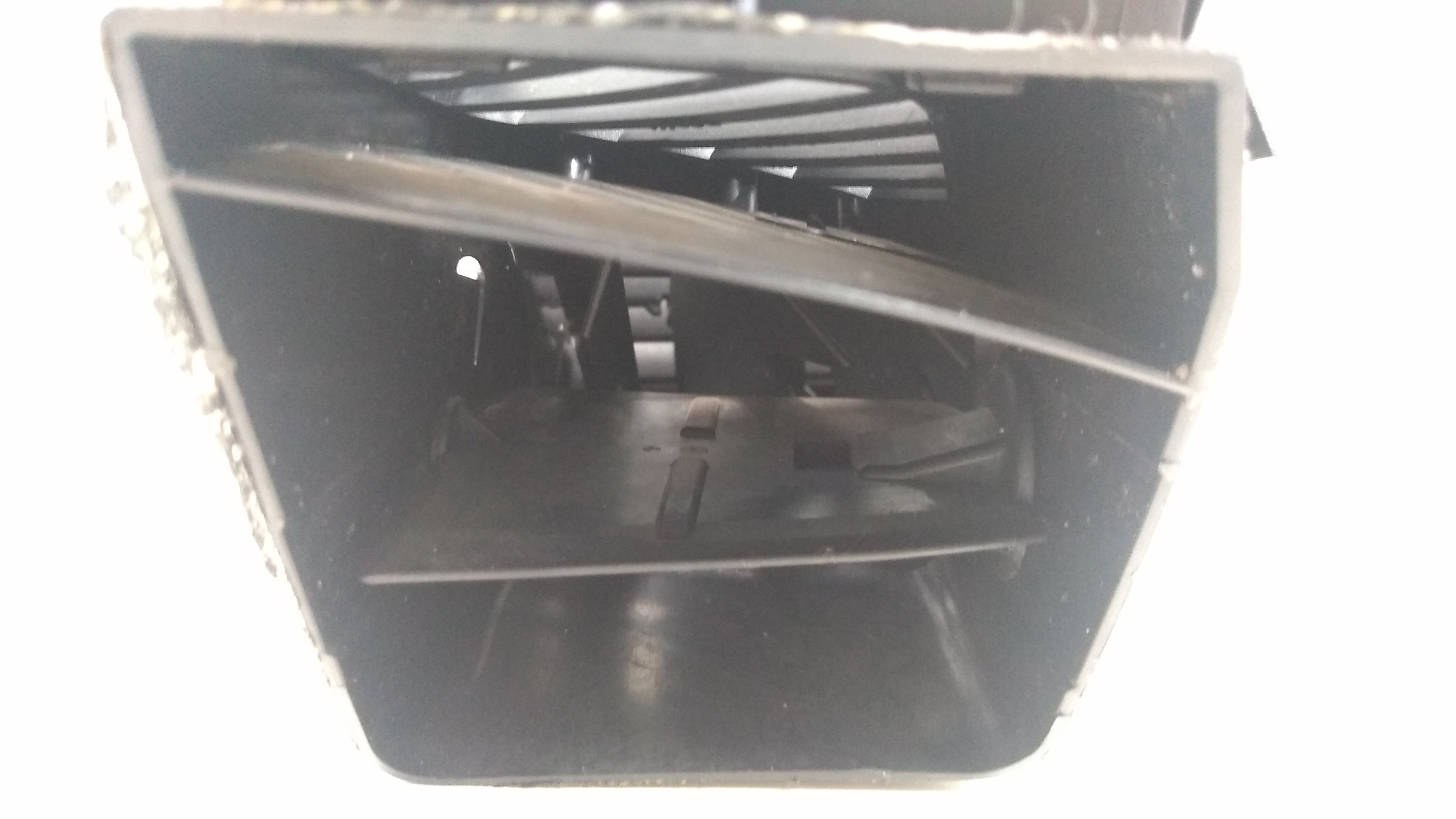 Difusor Ar Condicionado Dianteiro Esquerdo Bmw 118i 08 Á 12