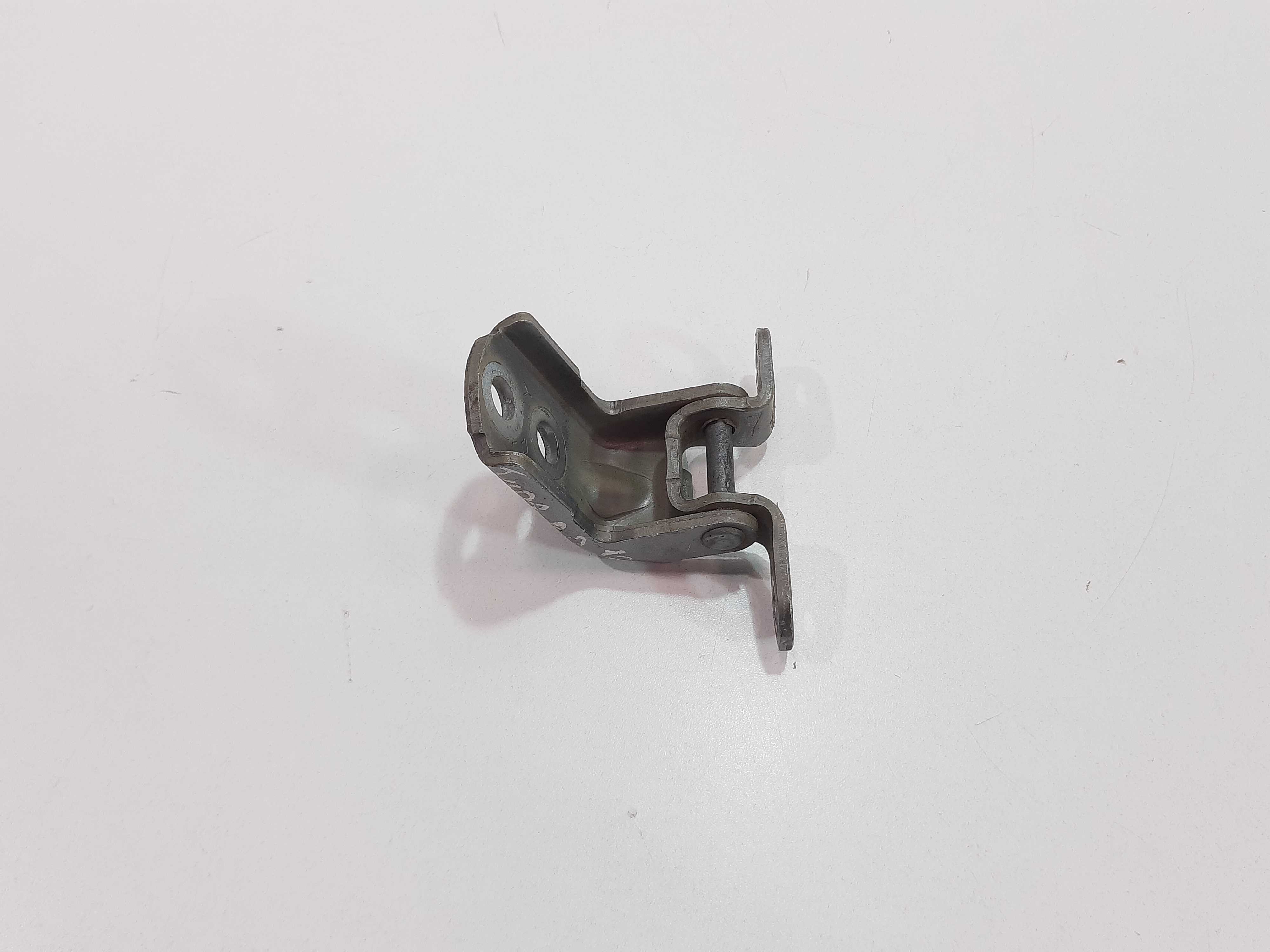 Dobradiça Porta Dianteira Direita Nissan Tiida 2008 A 2013