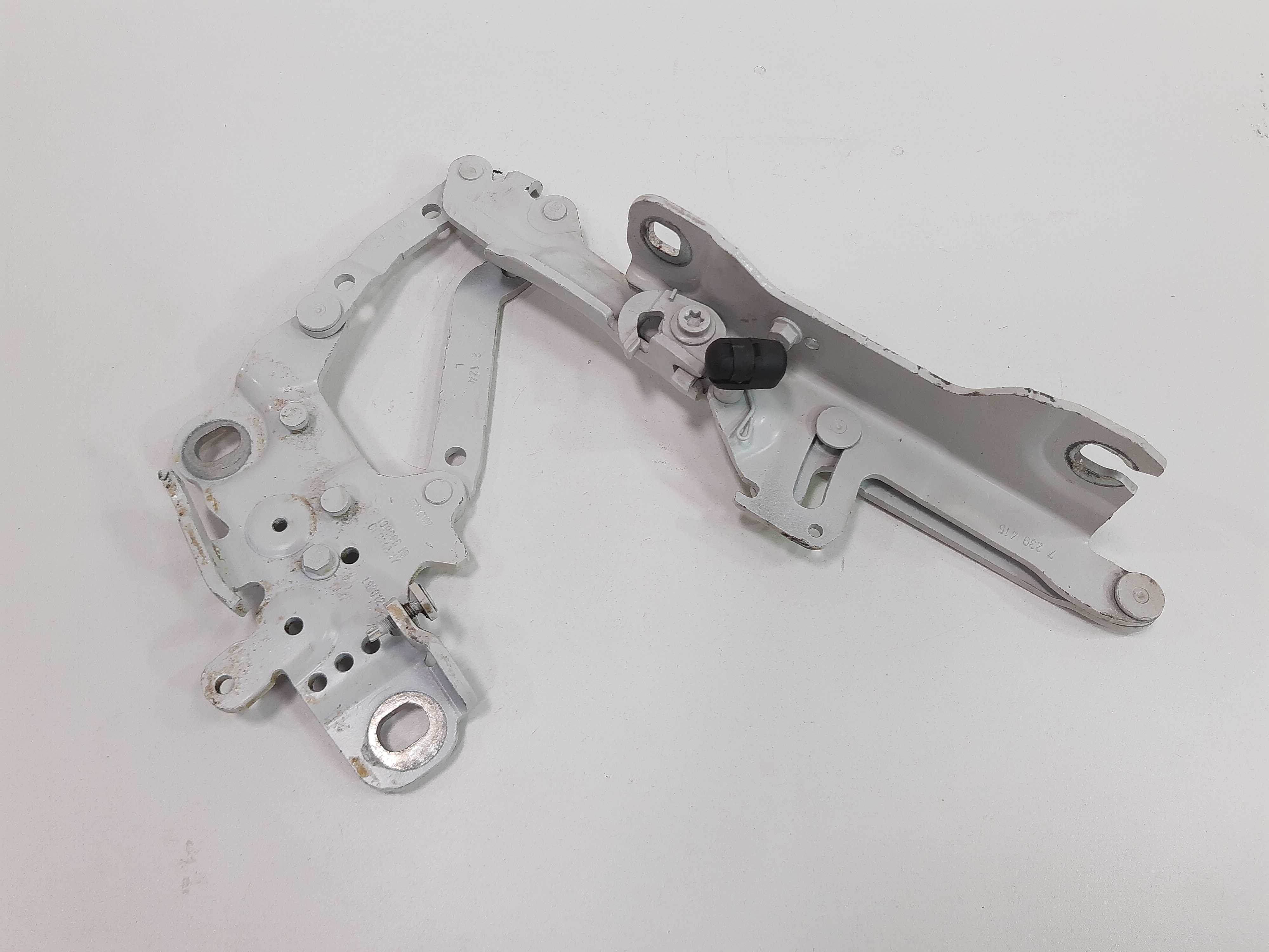 Dobradiça Esquerda Capô Bmw 320i 2013 2014 2015 2016 2017