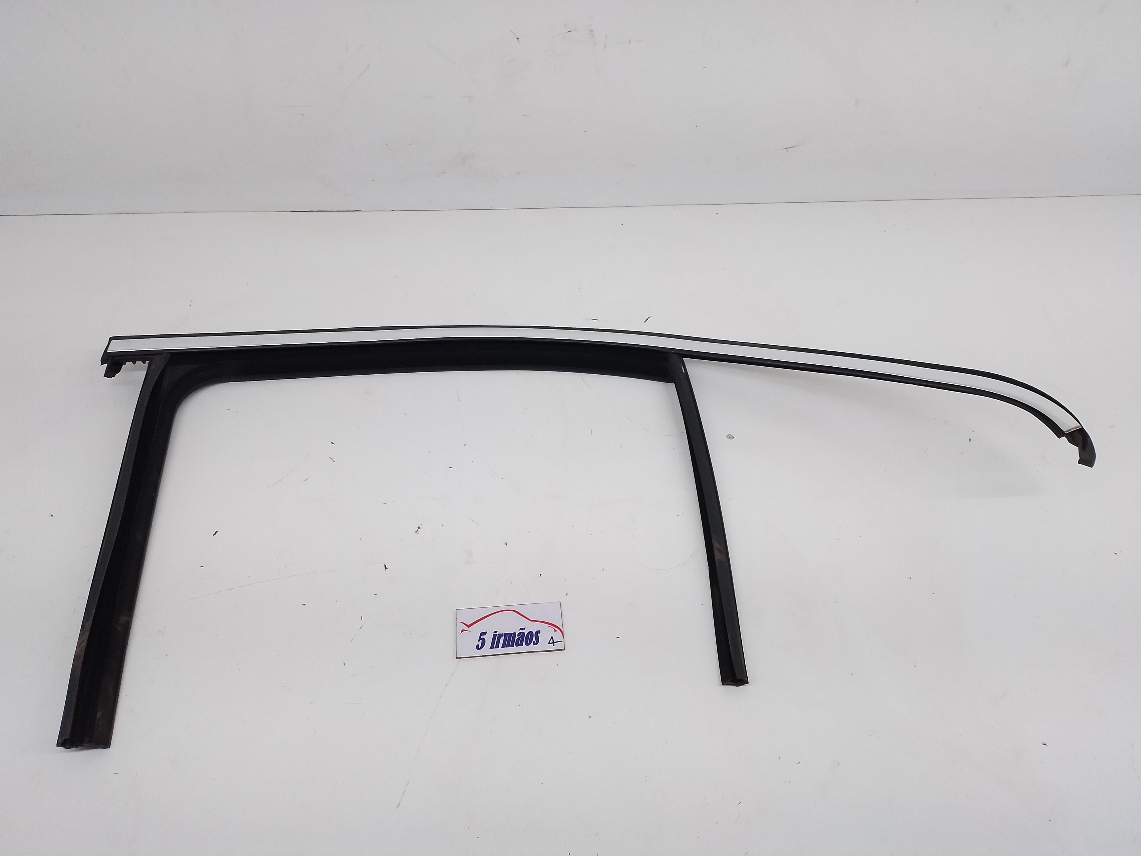 Friso Porta Traseira Esquerda Mercedes A200 1.3 Turbo 2019 Prata