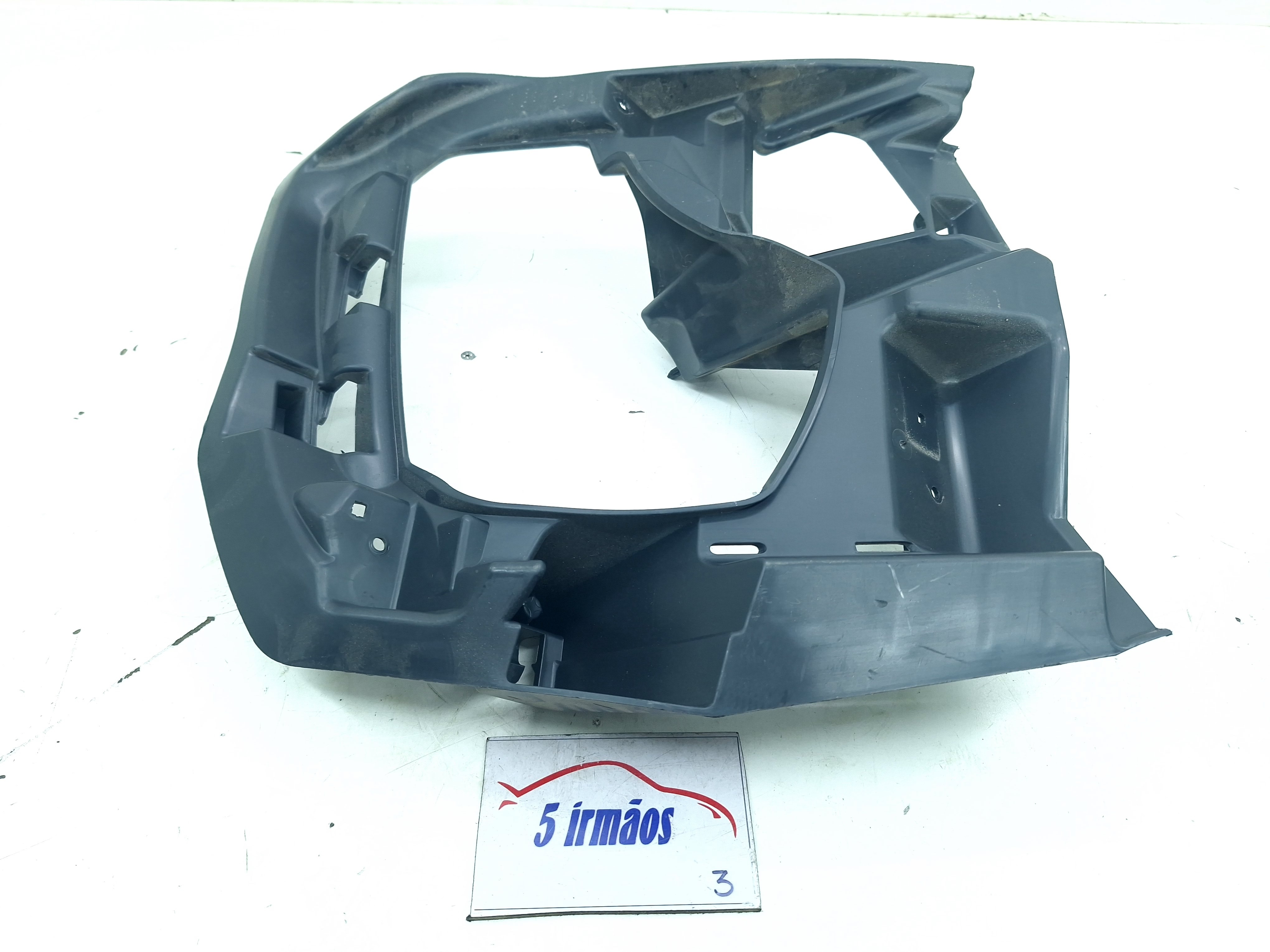 Suporte Farol Milha Esquerdo Vw Virtus Exclusive 1.4 2023  Preto Esquerdo