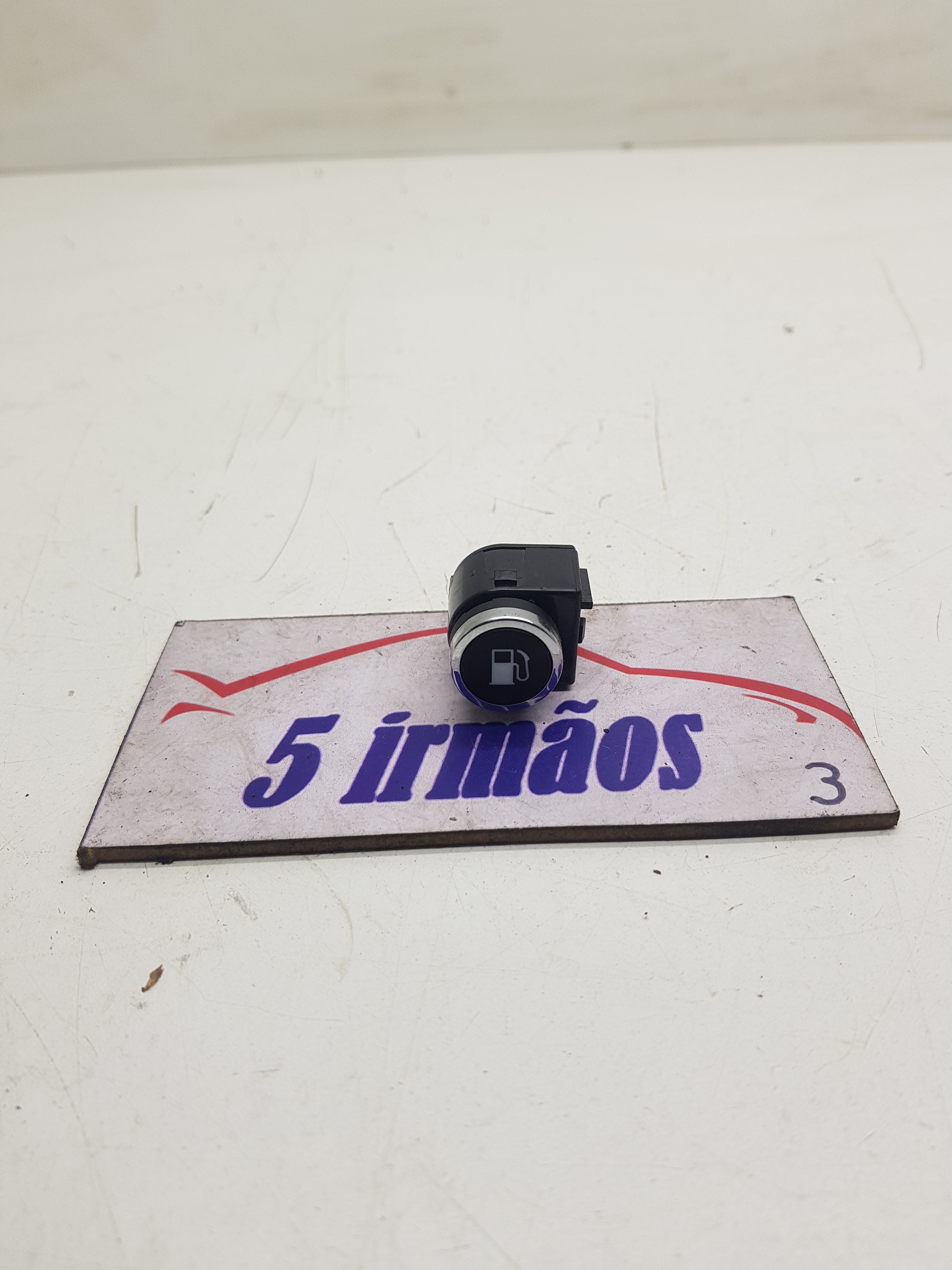 Botão Abertura Portinhola Jeep Cherokee 3.2 2014 / 2015
