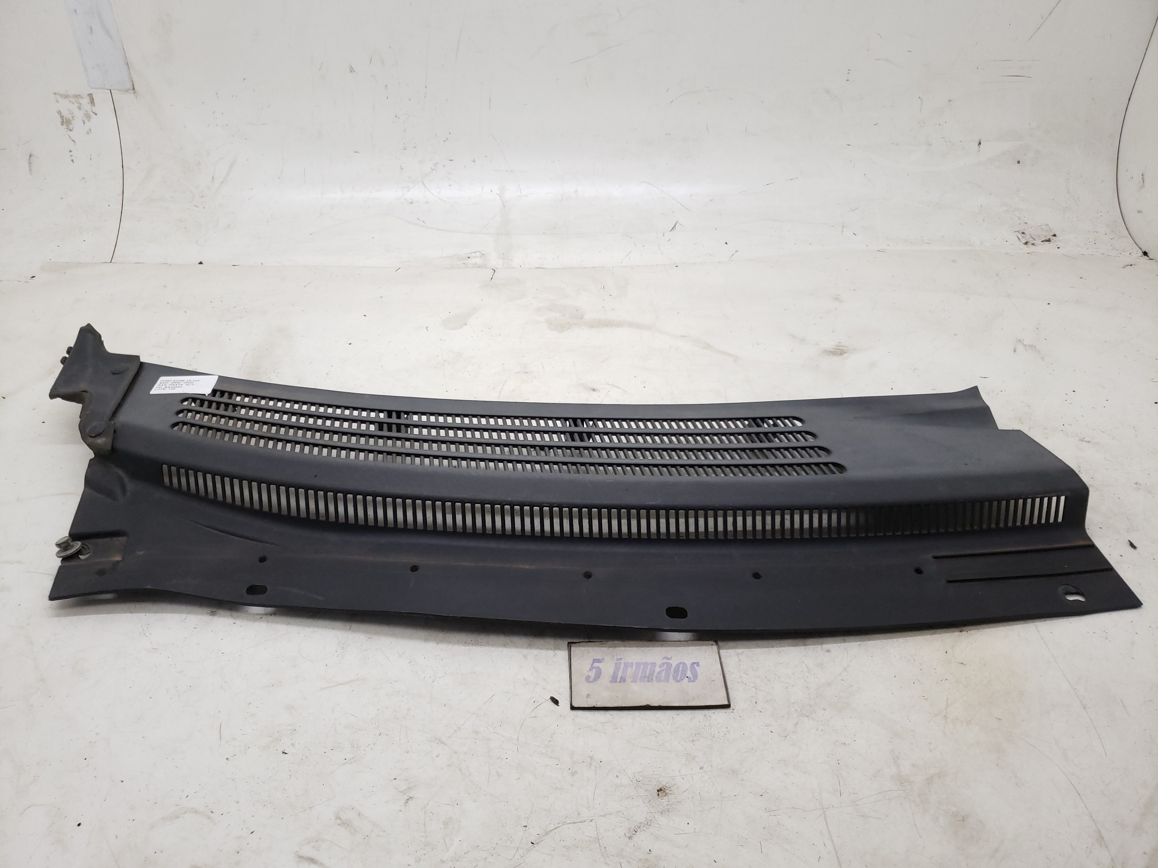 Acabamento Churrasqueira Direita Ford Edge 3.5 V6 2008 2009  Preto