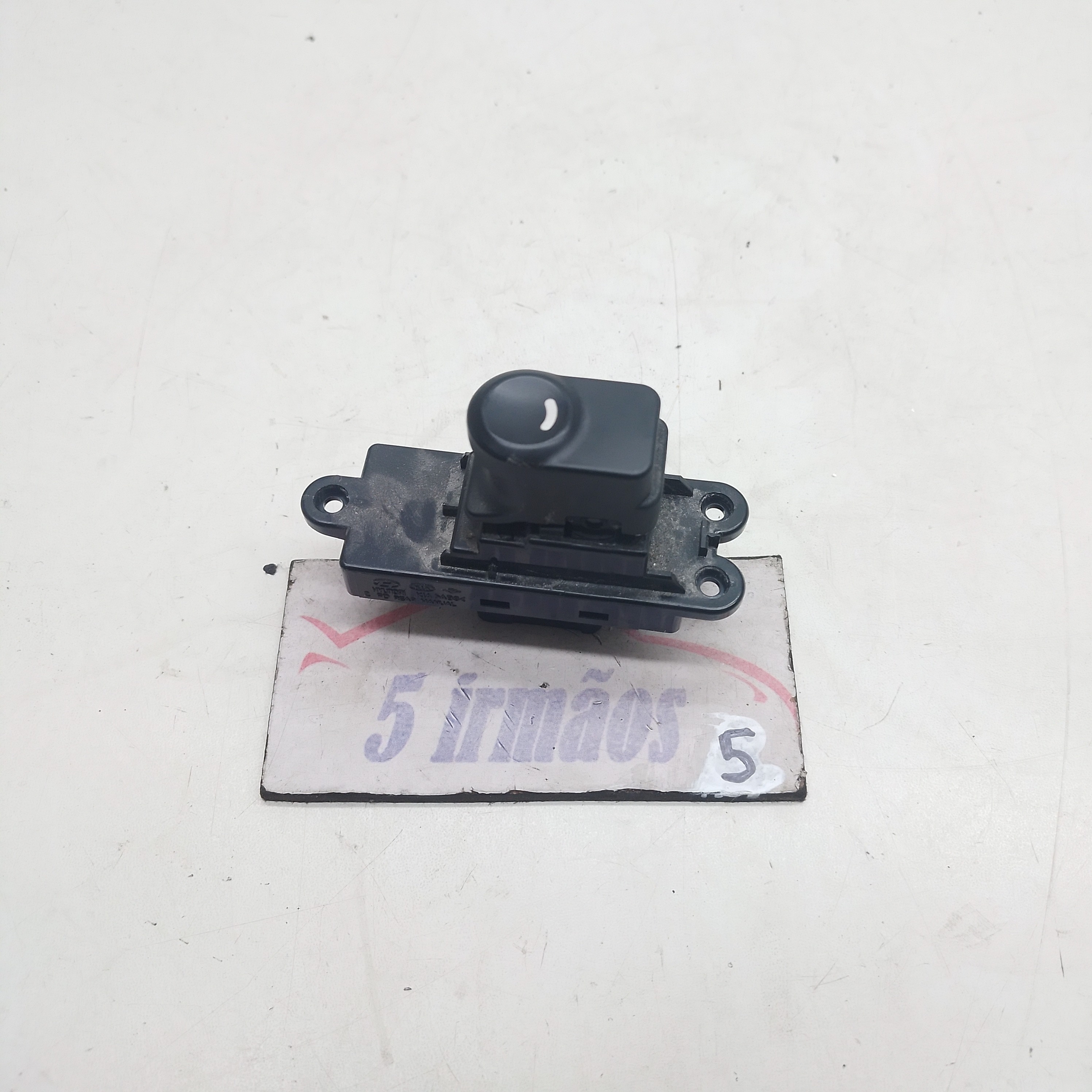 Botão Vidro Traseiro Direito Hyundai I30 2.0 2010 2011
