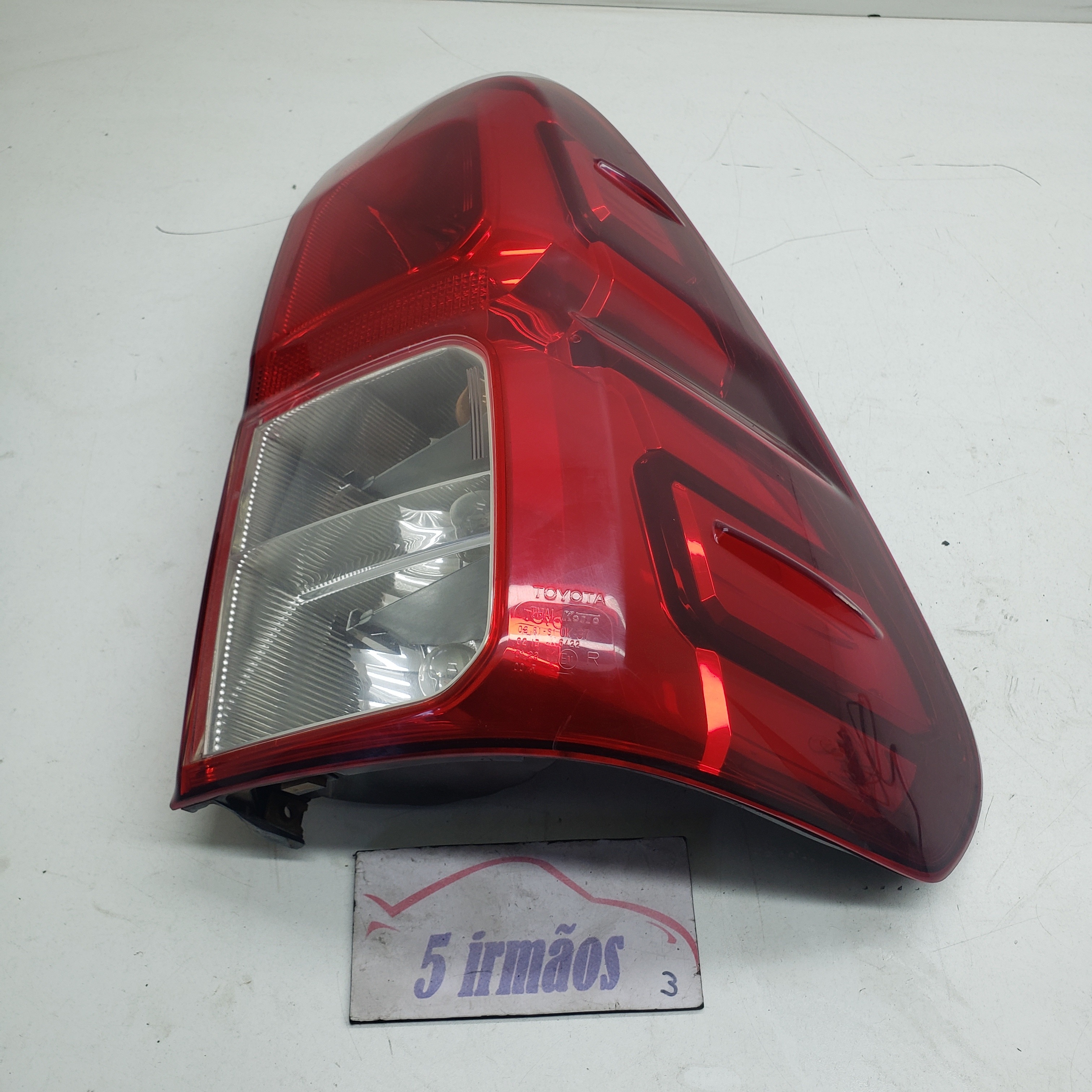 Lanterna Direita Toyota Hilux 2.8 Tdi 2016 / 2017