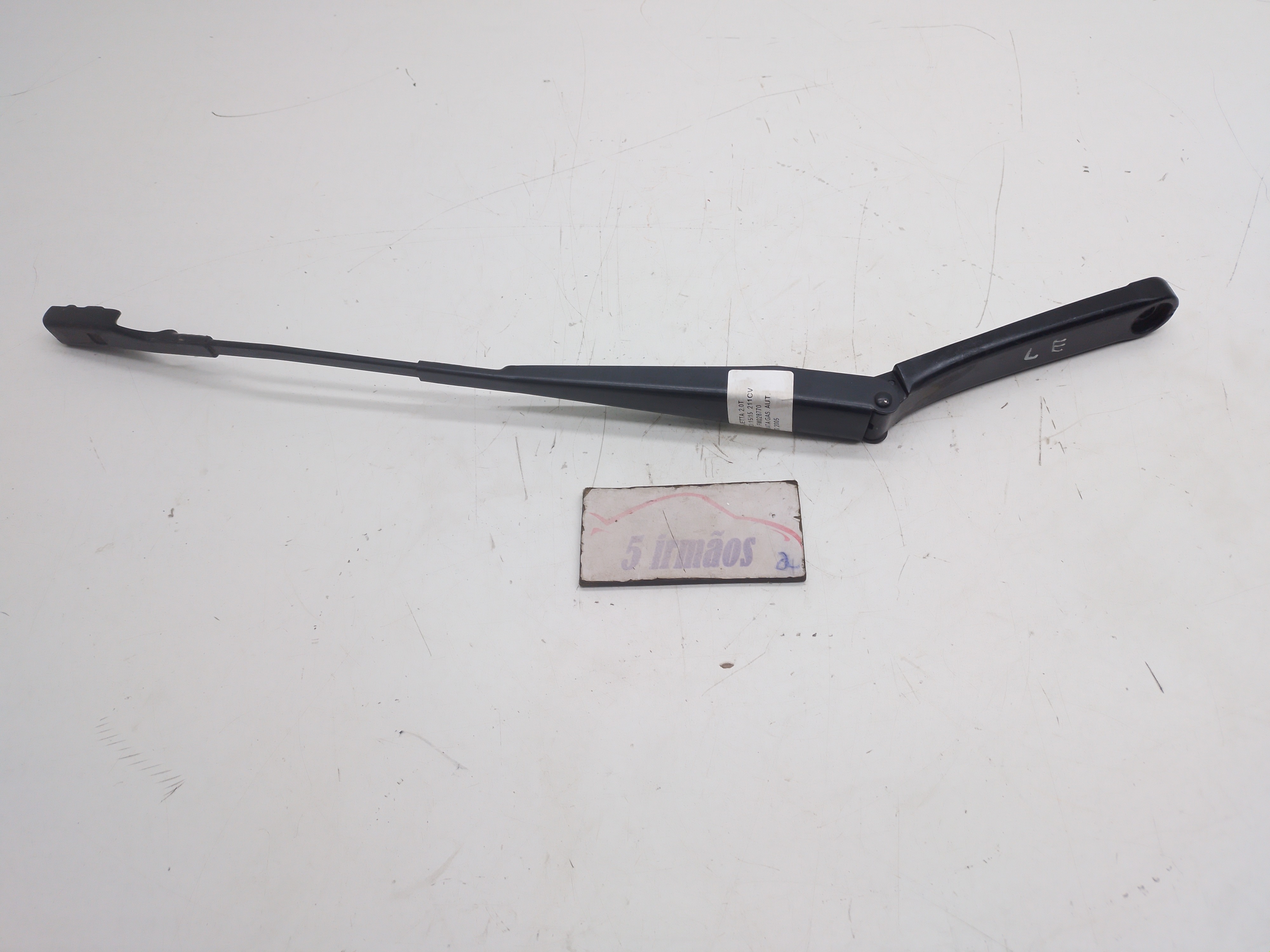 Braço Esquerdo Limpador Parabrisa Vw Jetta Tsi 2.0 2015