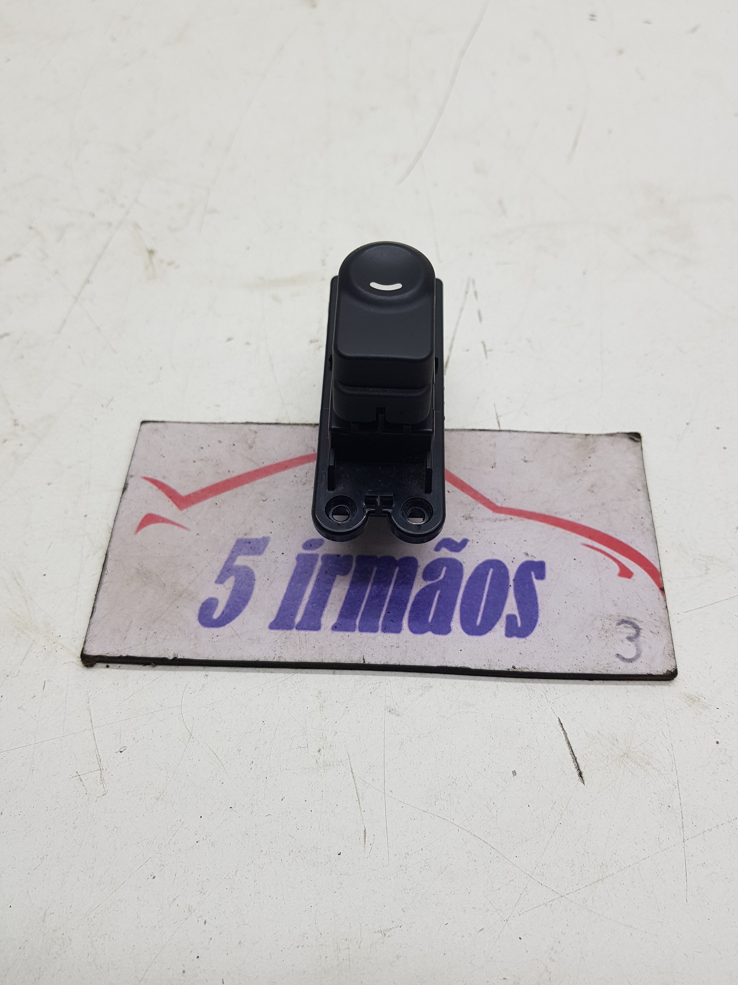 Botão Vidro Traseiro Esquerdo Hyundai I30 2.0 2010 2011