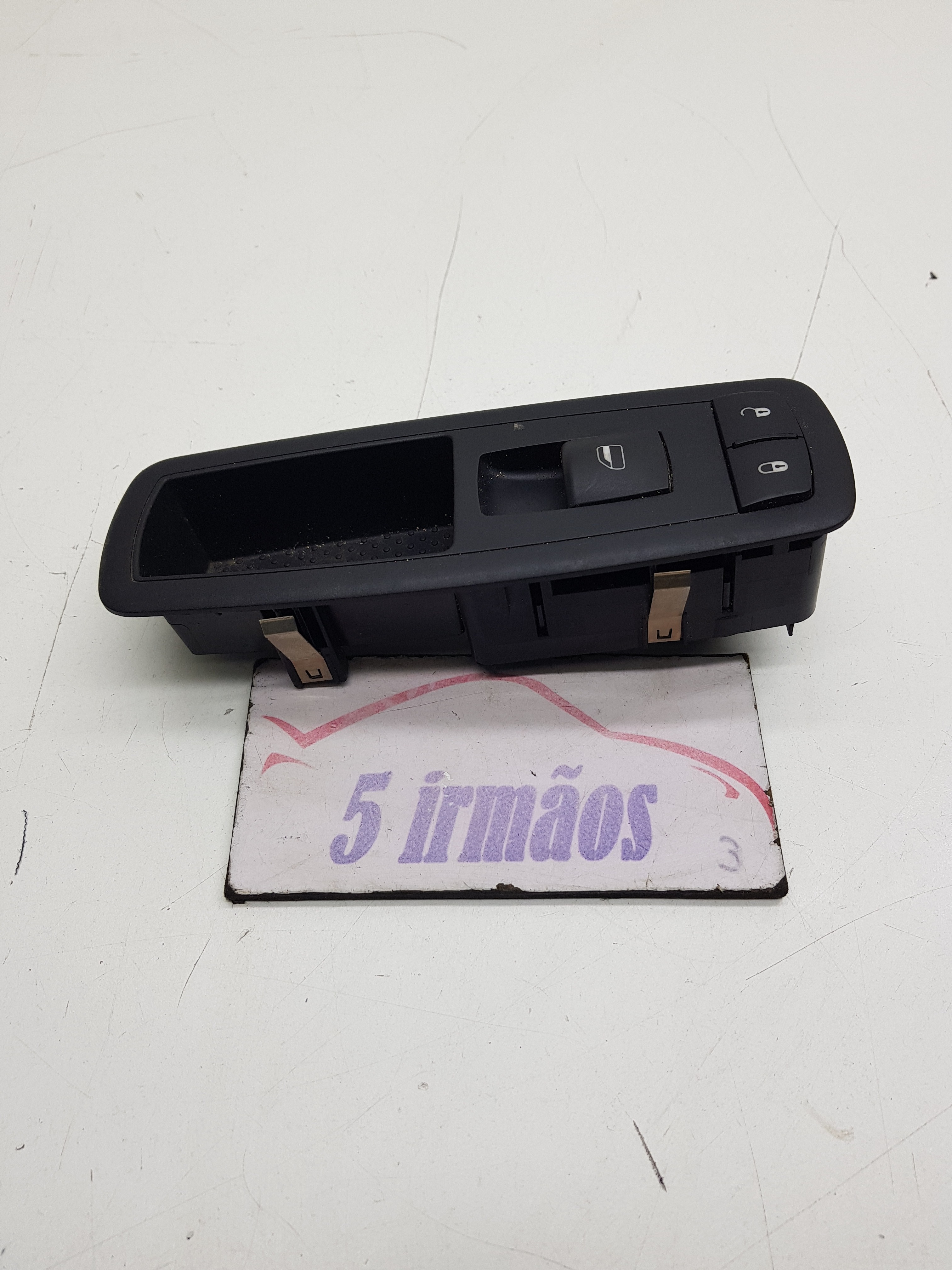 Botão Vidro Dianteiro Direito Chrysler Town Country 3.8 2008