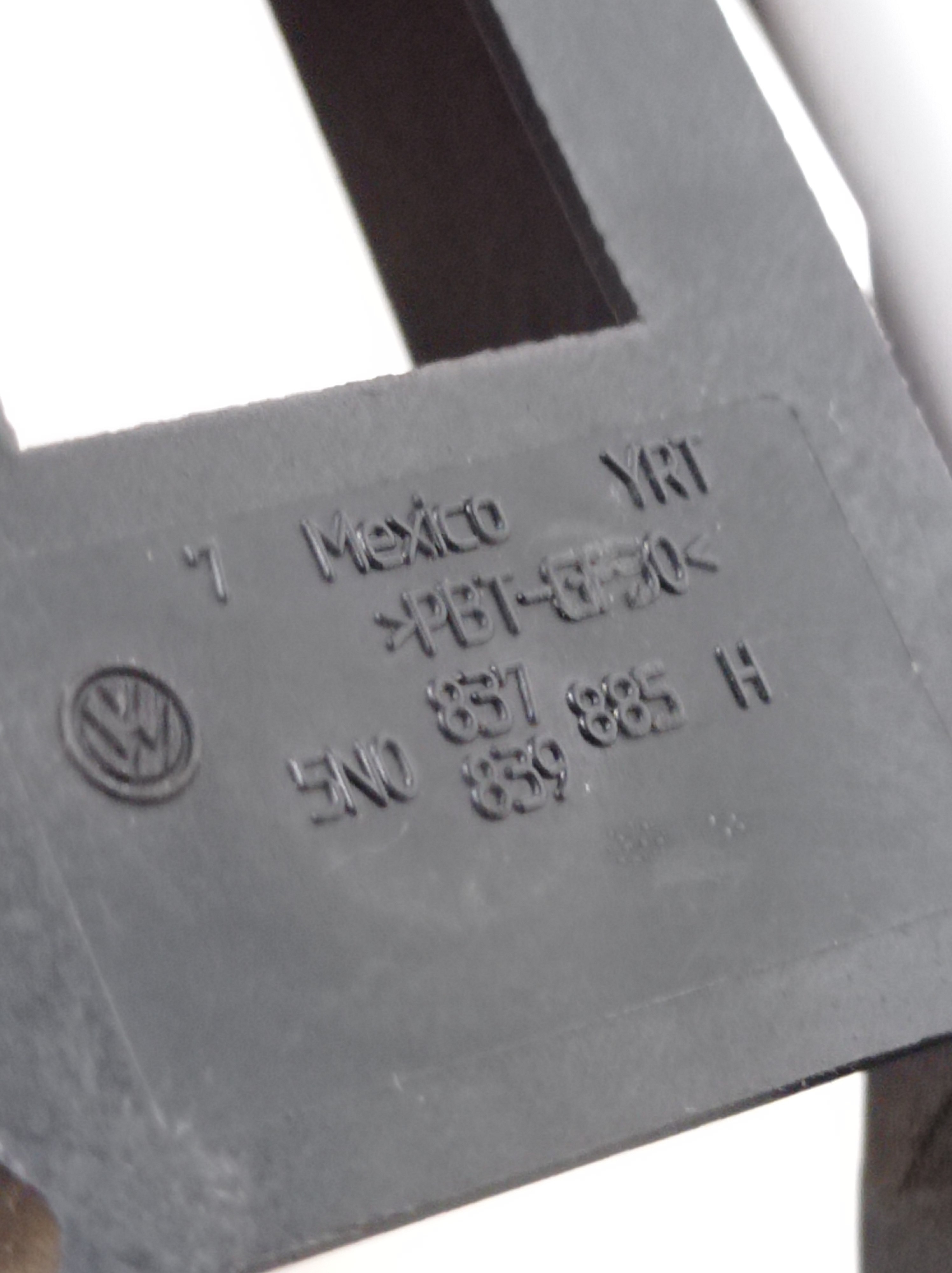 Maçaneta Externa Traseira Esquerda Vw Jetta 2.0 2011 / 2012