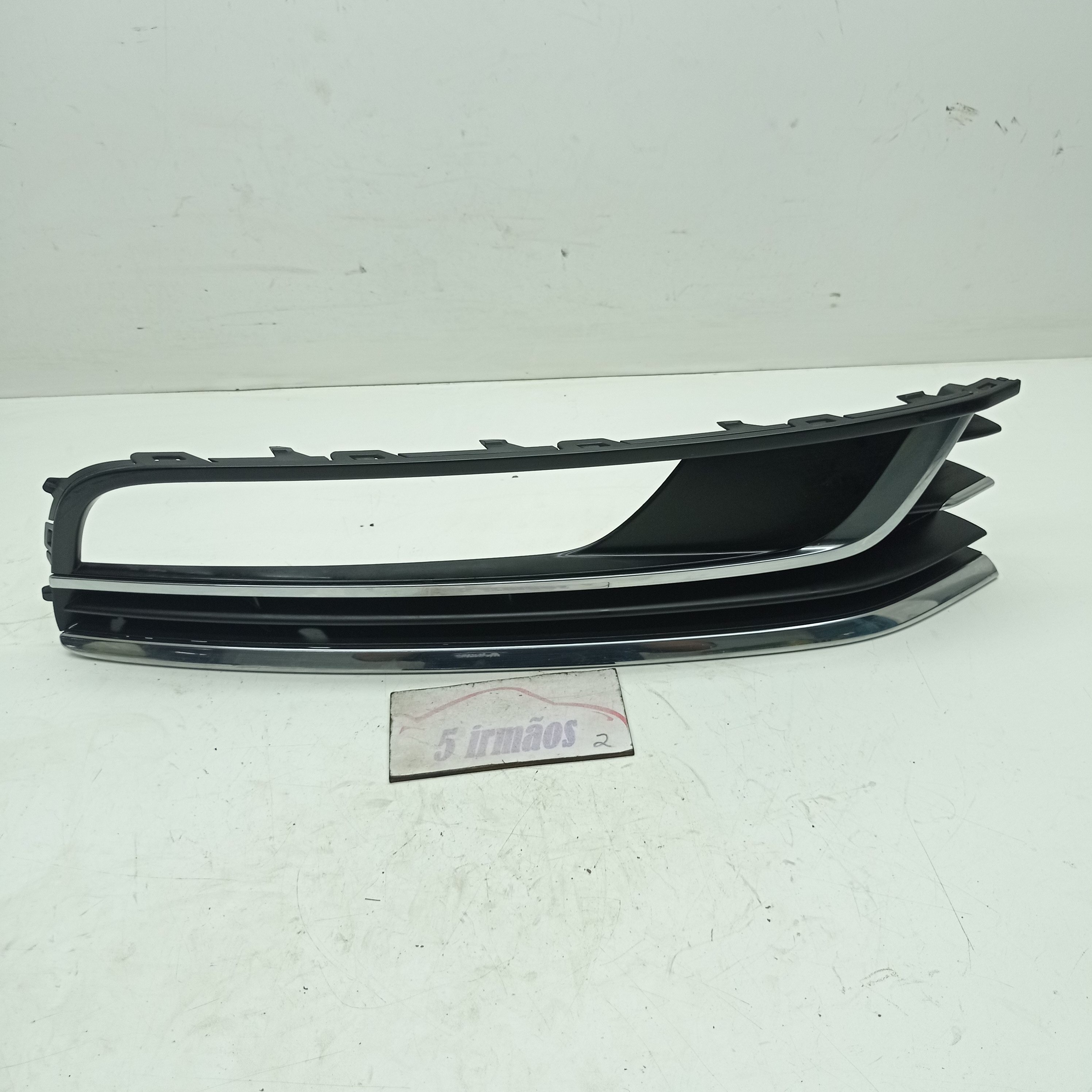 Acabamento Farol Milha Direito Vw Passat Tsi 2.0 2011 2012 Preto Direito