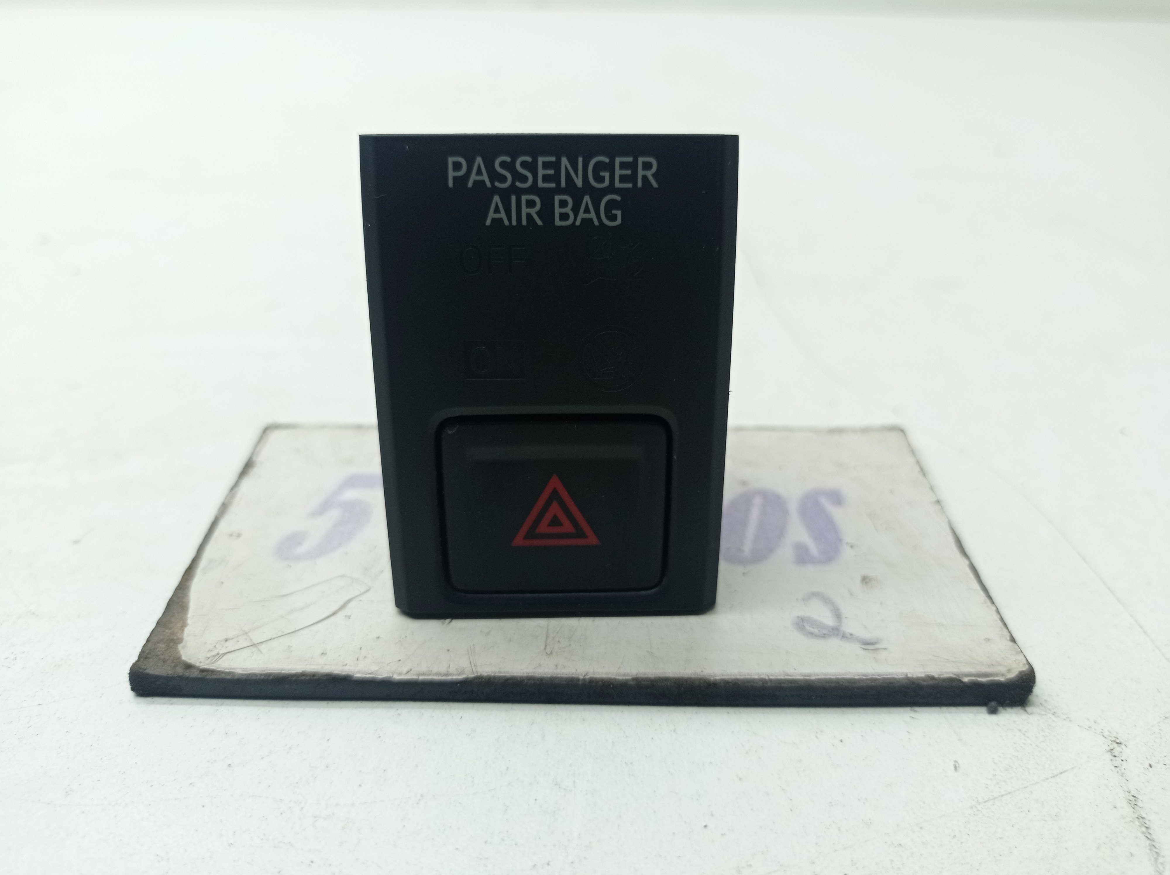 Botão Comando Pisca Alerta Vw Jetta Gli 2.0 2019 / 2020
