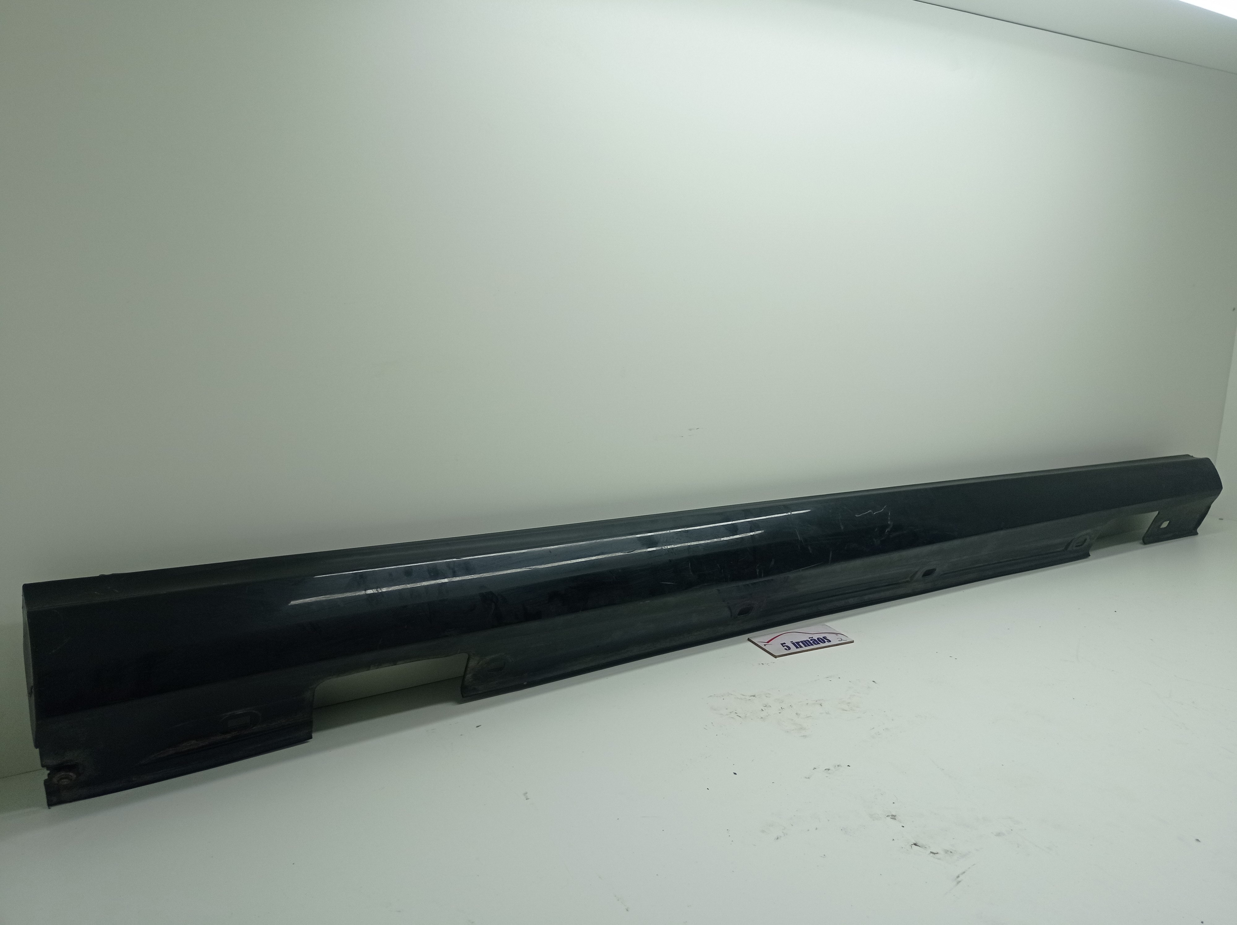 Spoiler Lateral Direito Mercedes A200 1.6 Turbo 2014 / 2015