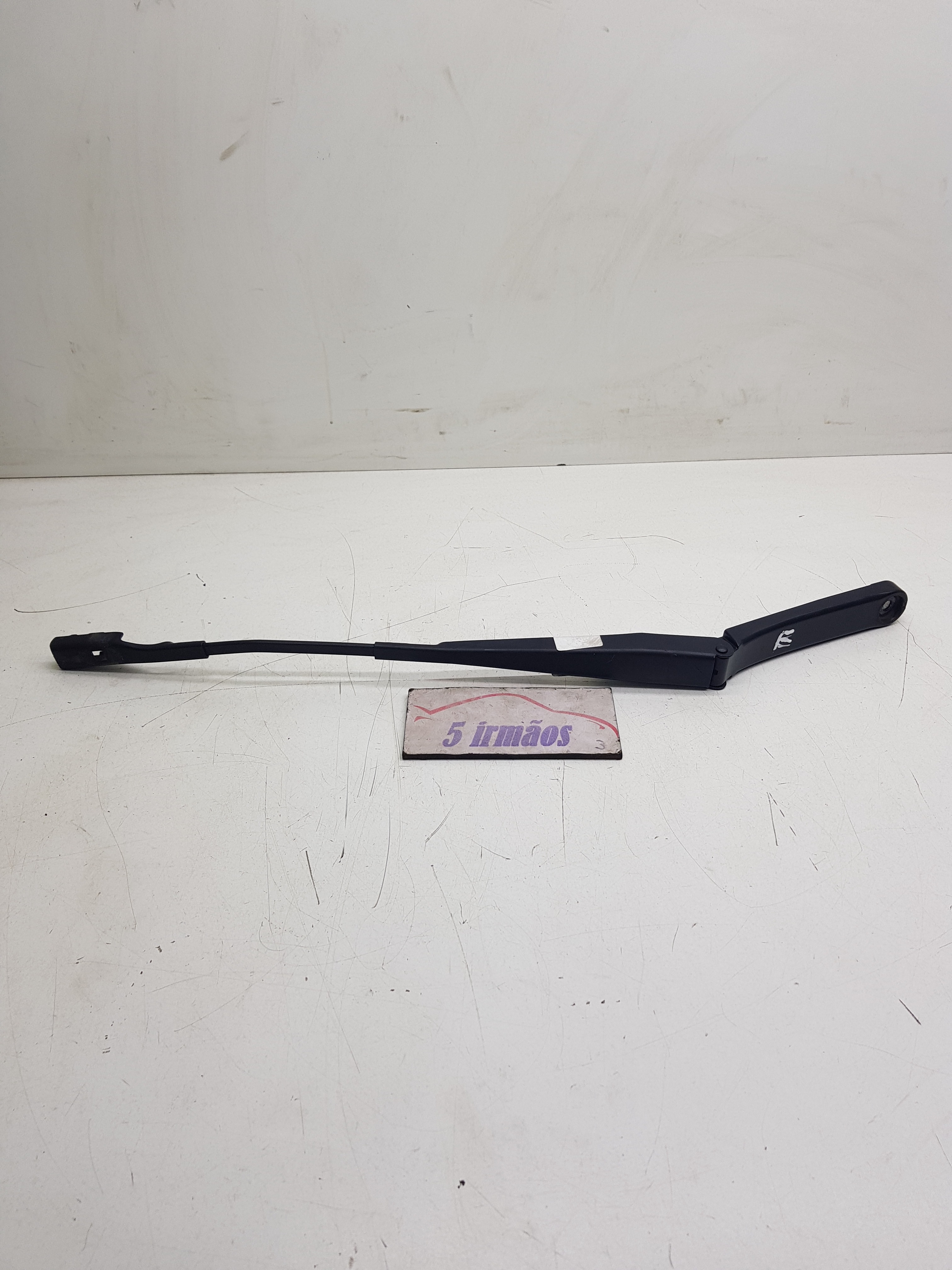 Braço Esquerdo Limpador Parabrisa Vw Jetta Tsi 2.0 2012