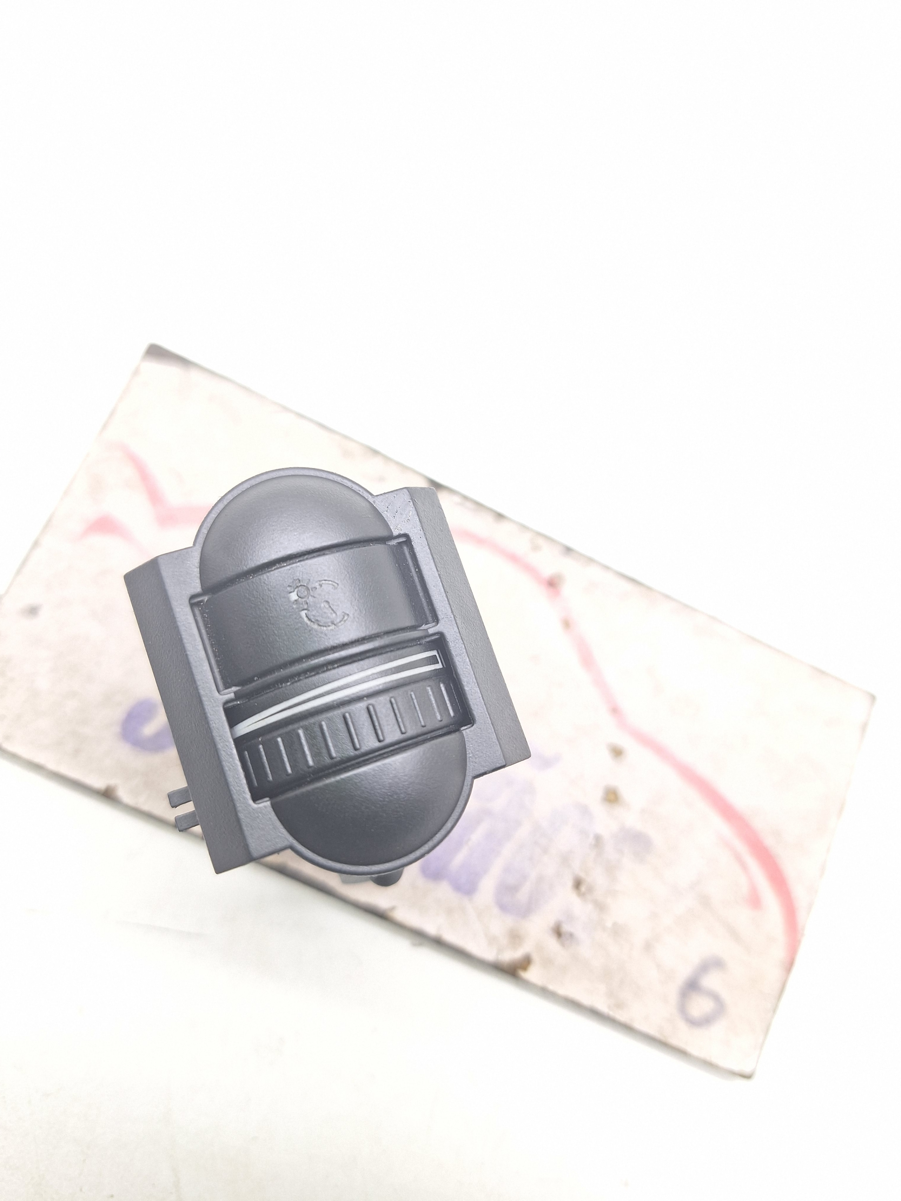 Botão Controle Luz Painel Vw Jetta 2.0 Tsi 2015 Nº1k0941334
