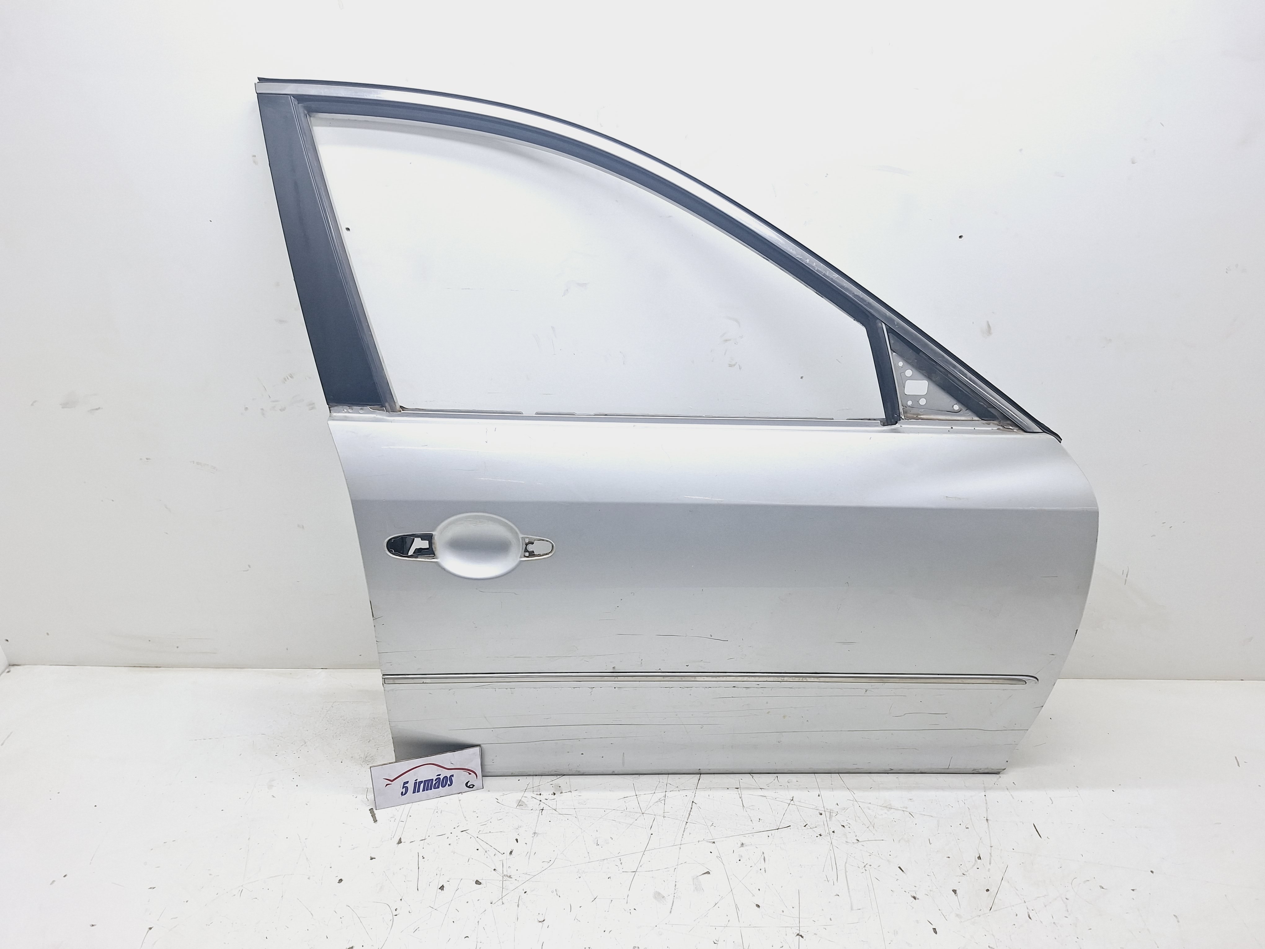 Porta Dianteira Direita Hyundai Azera 3.3 2009/ 2010  Dianteira Direito Prateado