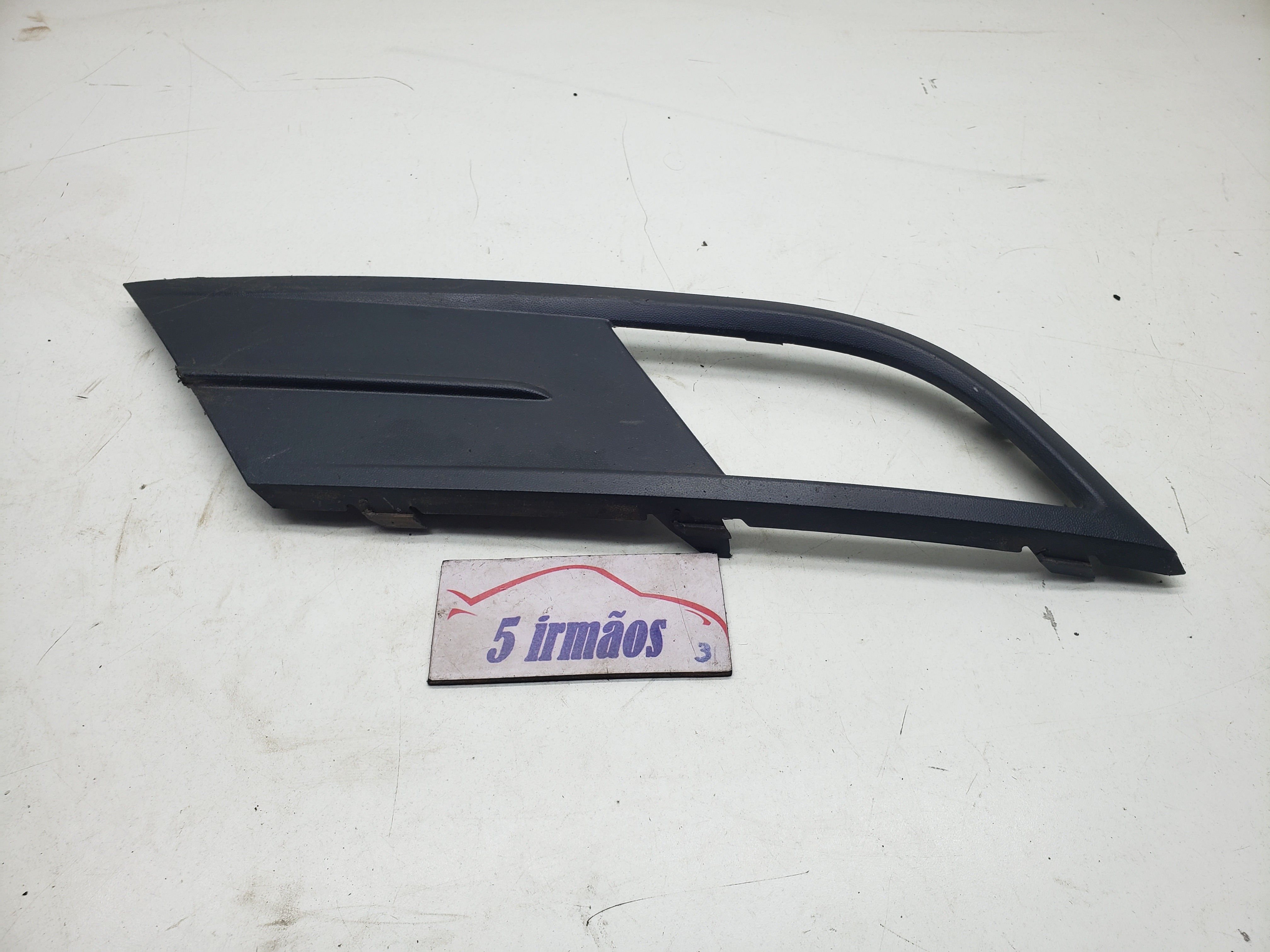 Acabamento Farol Milha Esquerdo Vw Jetta Tsi 2.0 2015 / 2016
