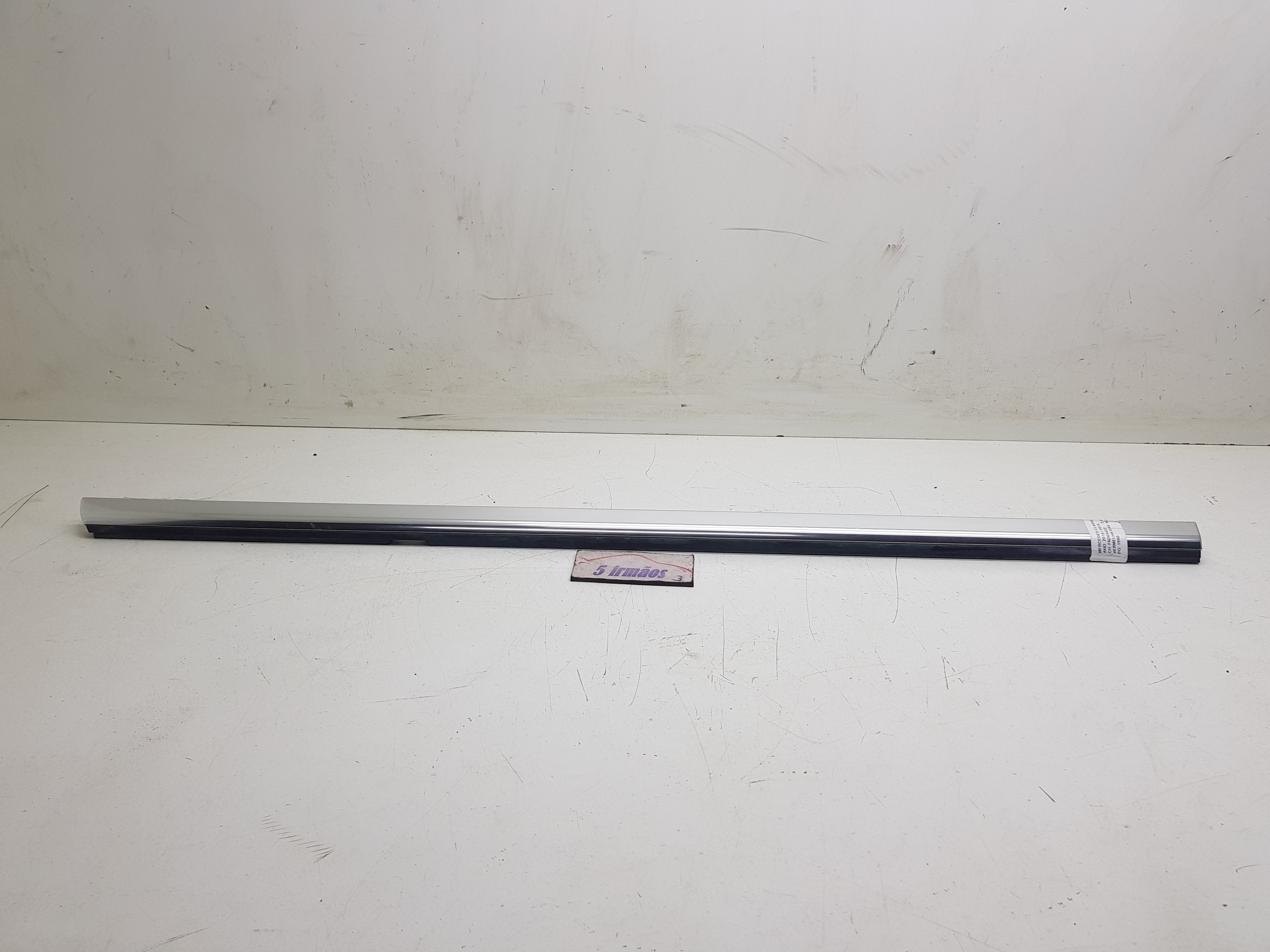 Pestana Porta Traseira Esquerda Mercedes Cla250 2.0 2015