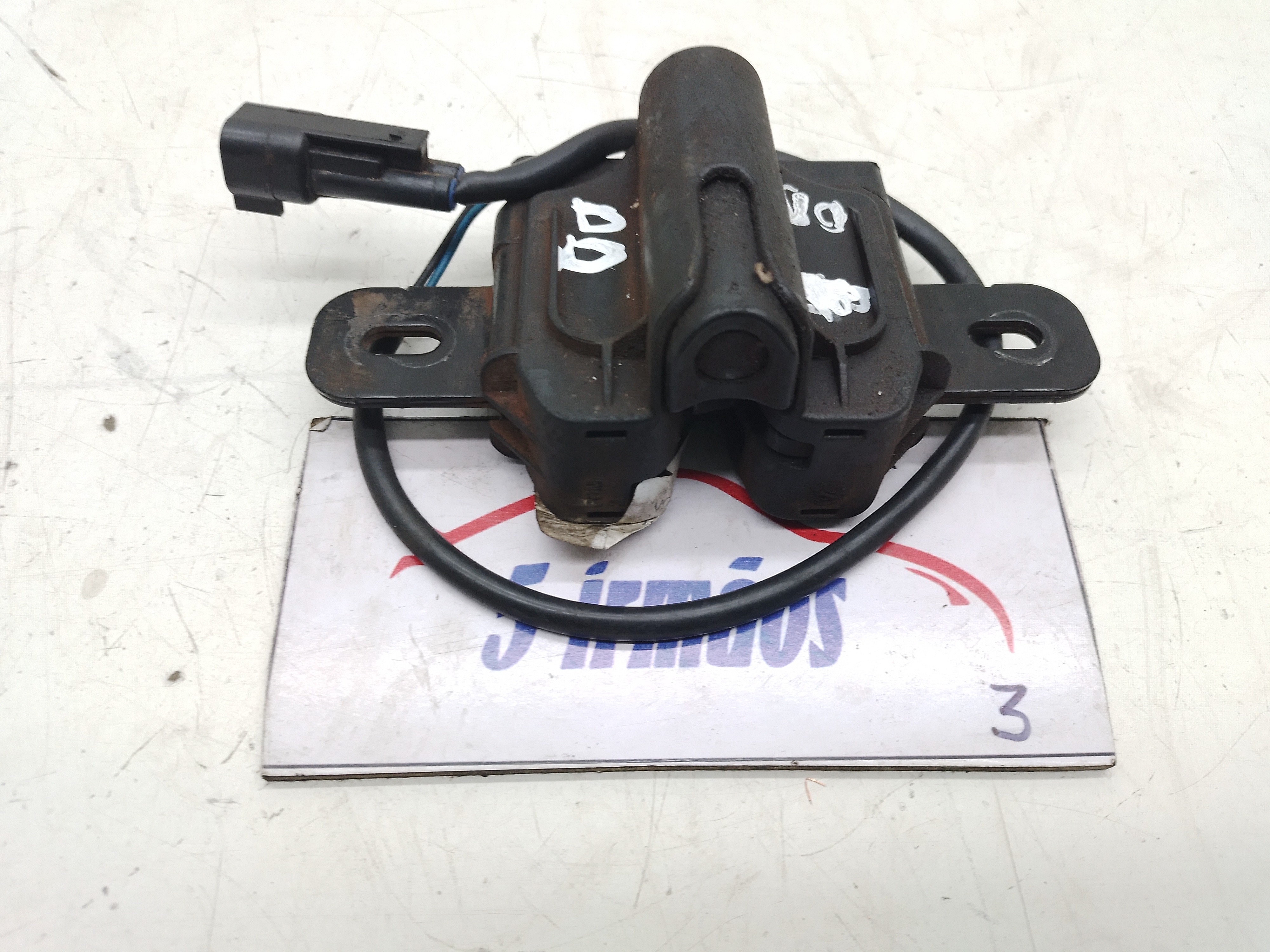 Fechadura Direita Capô Volvo S60 T4 1.6 2011 / 2012