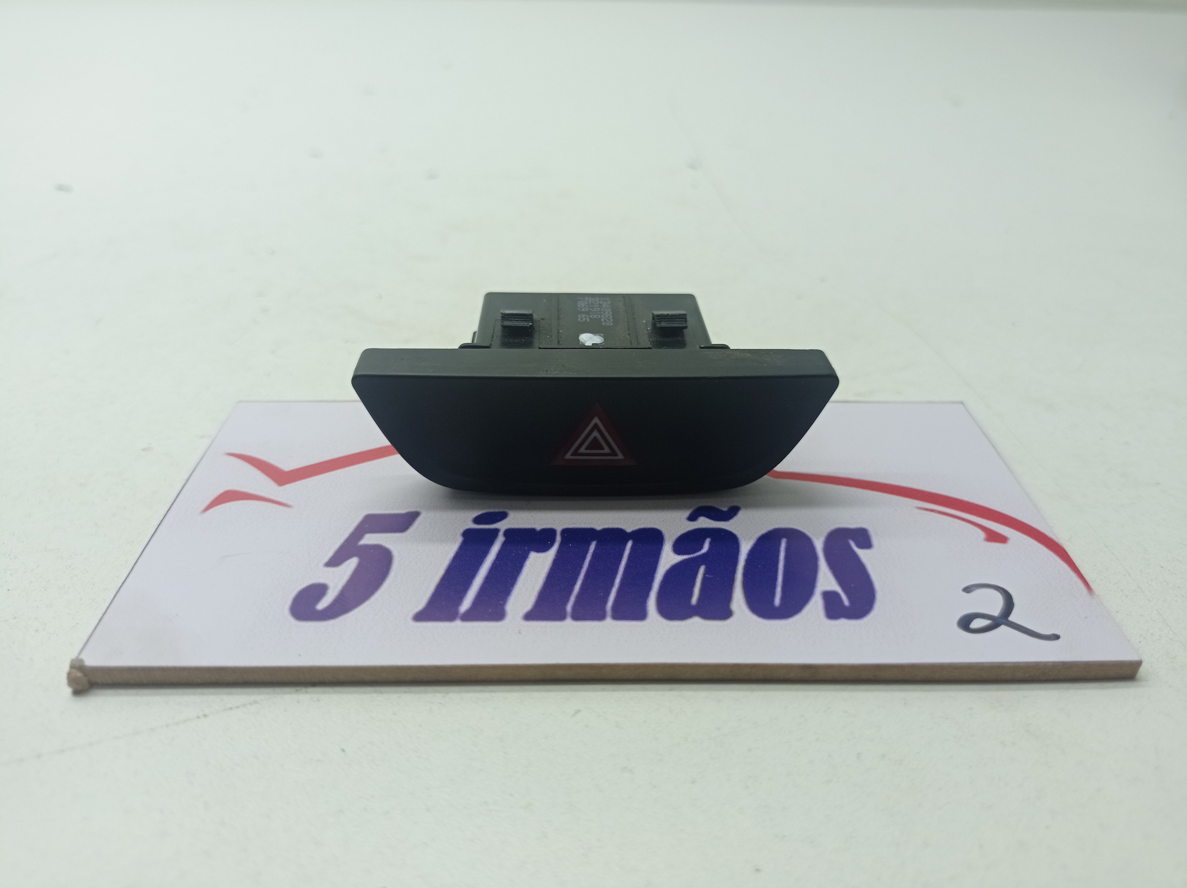 Botão Comando Pisca Alerta Gm Equinox 2.0 Turbo 2018 / 2019