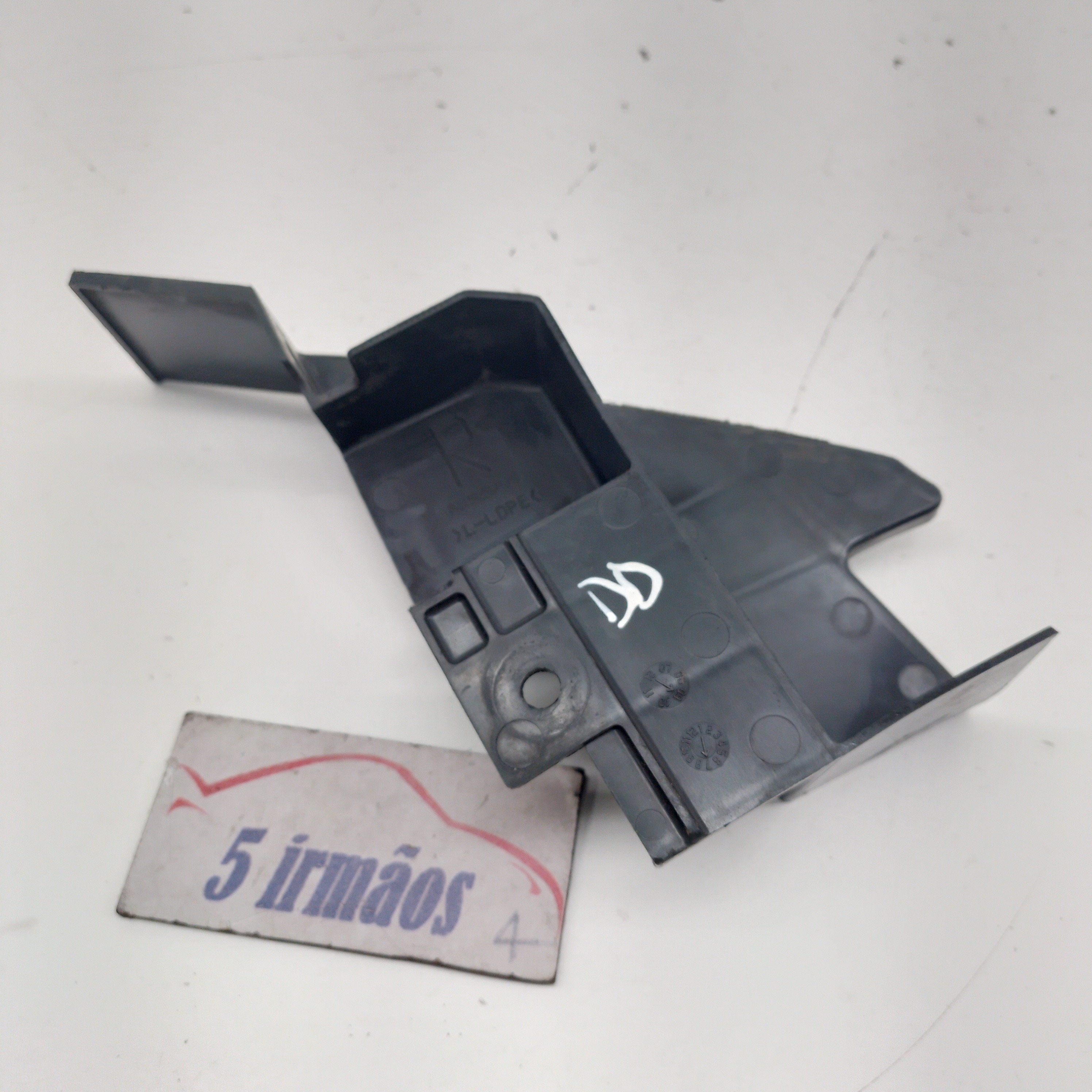 Guia Direita Parachoque Dianteiro Fx35 3.5 V6 2009 2010