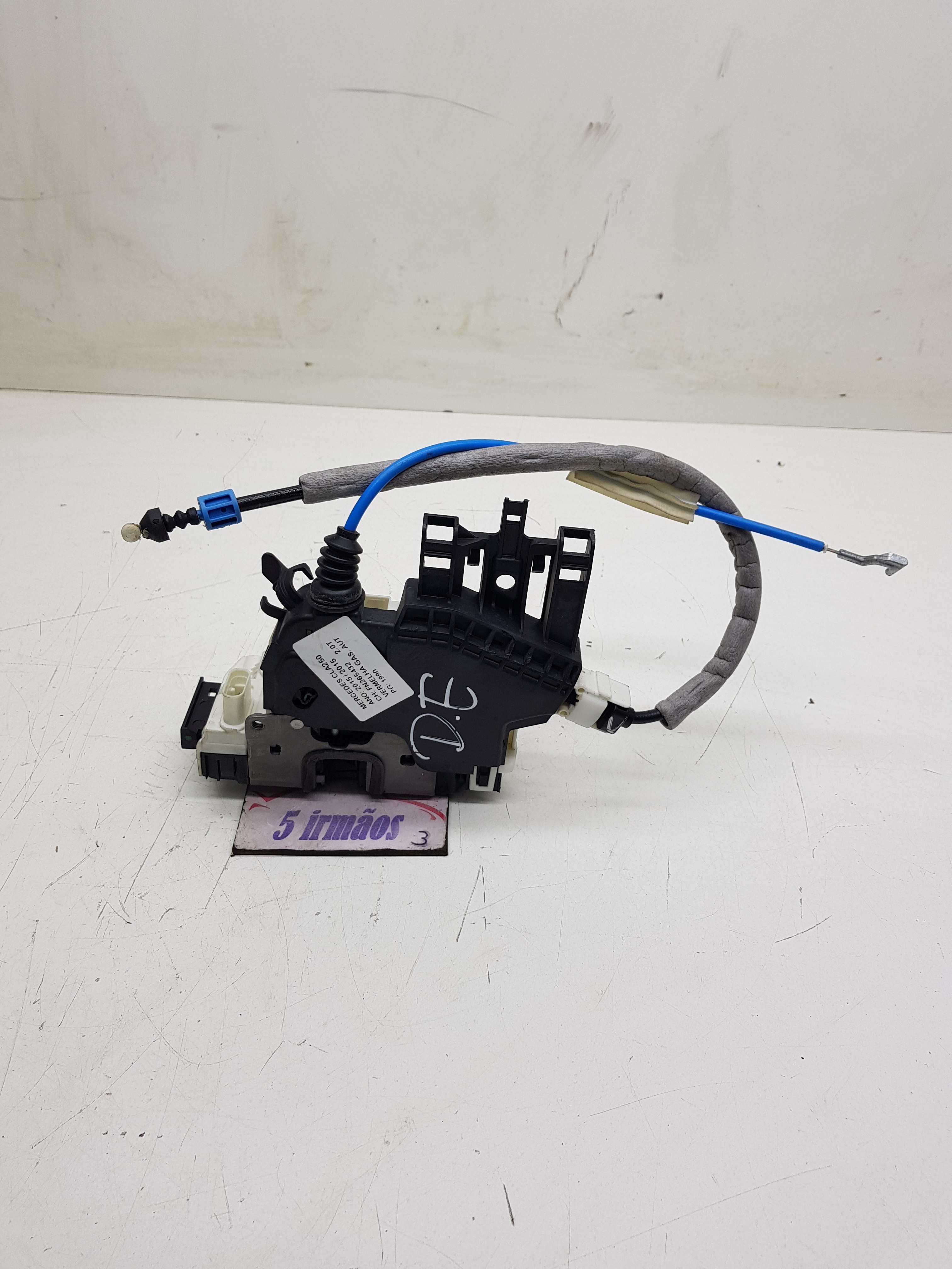 Fechadura Porta Dianteira Esquerda Mercedes Cla250 2.0 2015