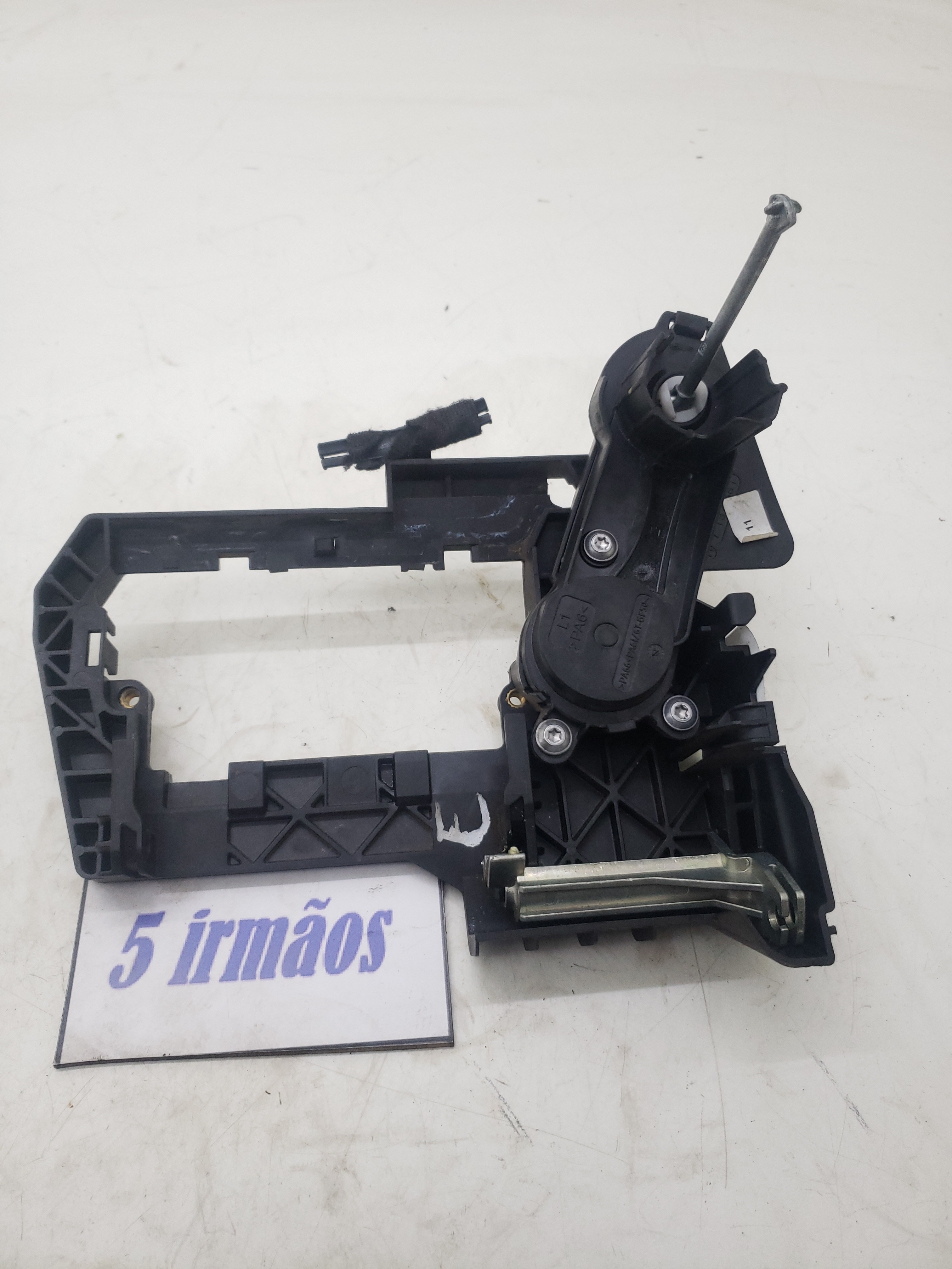 Suporte Maçaneta Porta Esquerda Bmw Z4 20i 2.0 2014 / 2015