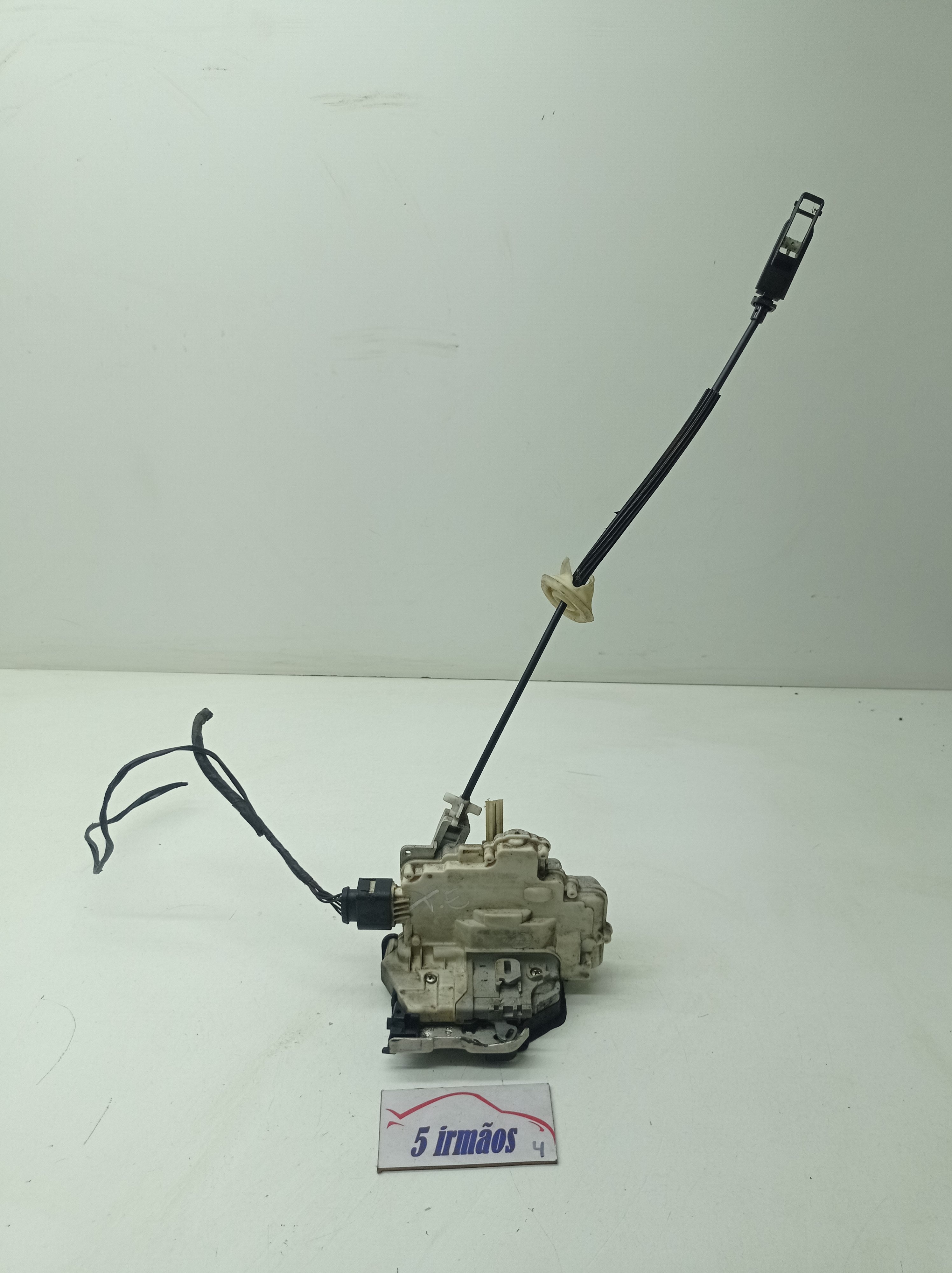 Fechadura Porta Traseira Esquerda Vw Touareg 4.2 V8 2012