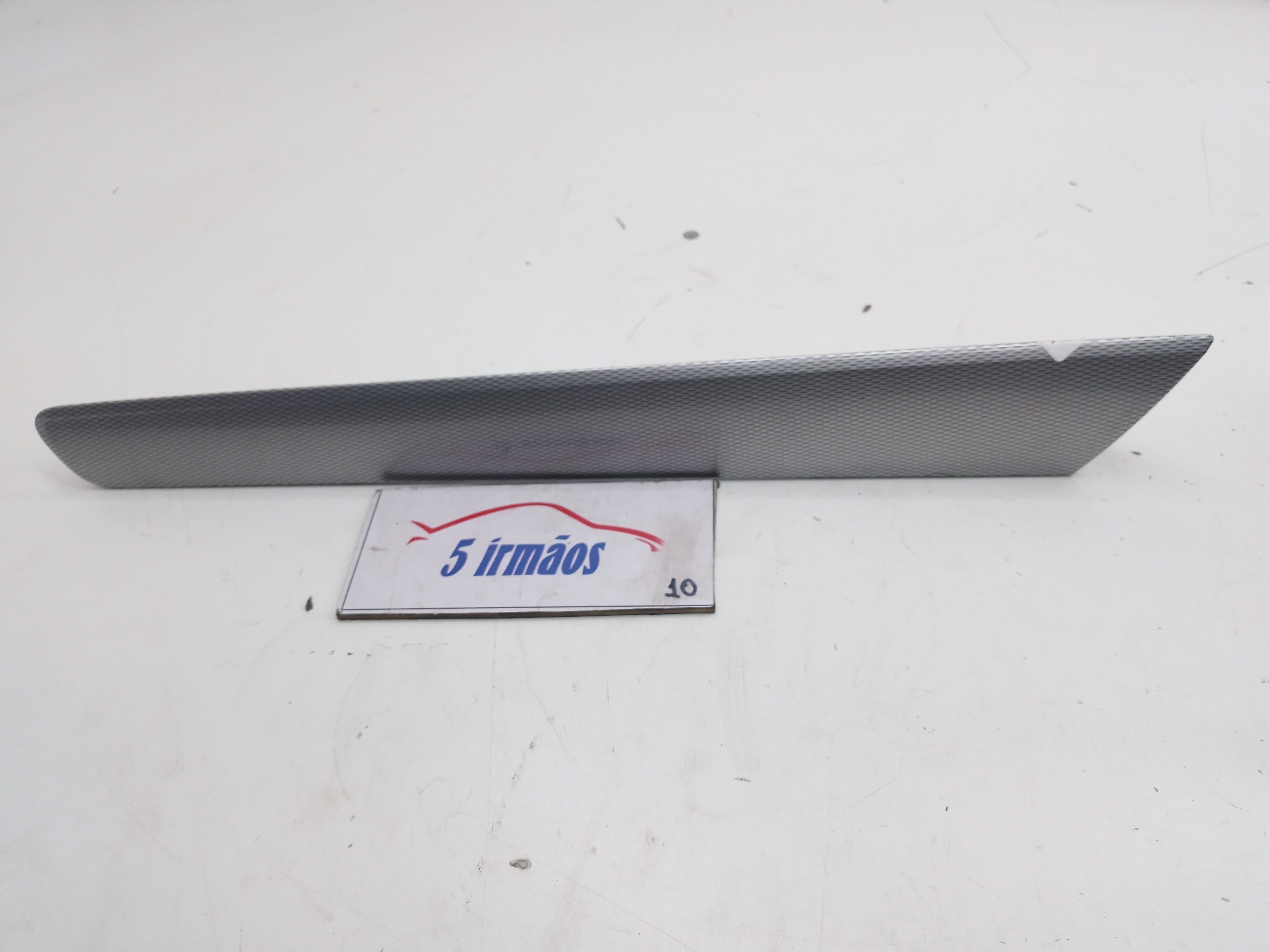 Acabamento Porta Dianteira Esquerda Vw Jetta Tsi 1.4 2016