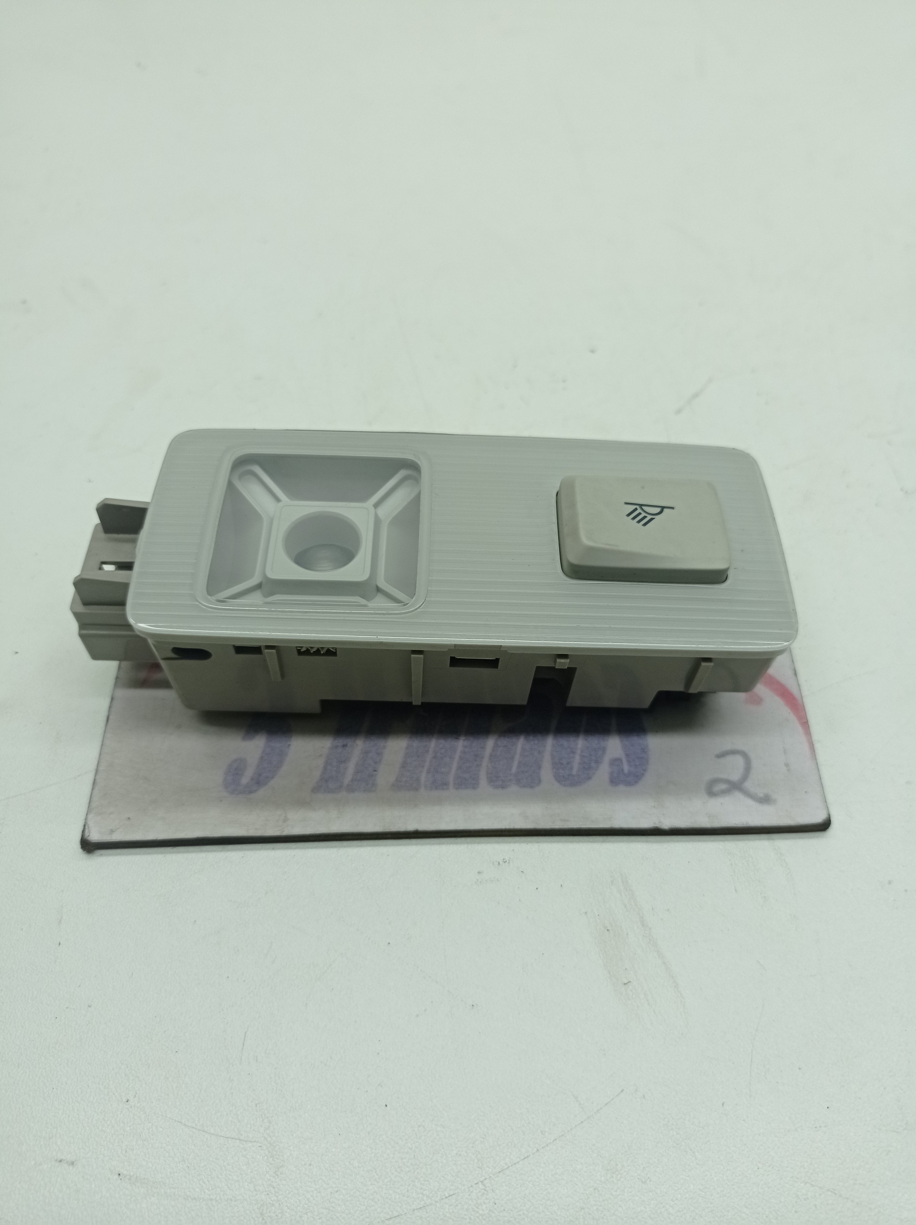 Luz Cortesia Tampa Traseira Vw Golf Variant Tsi 1.4 2017