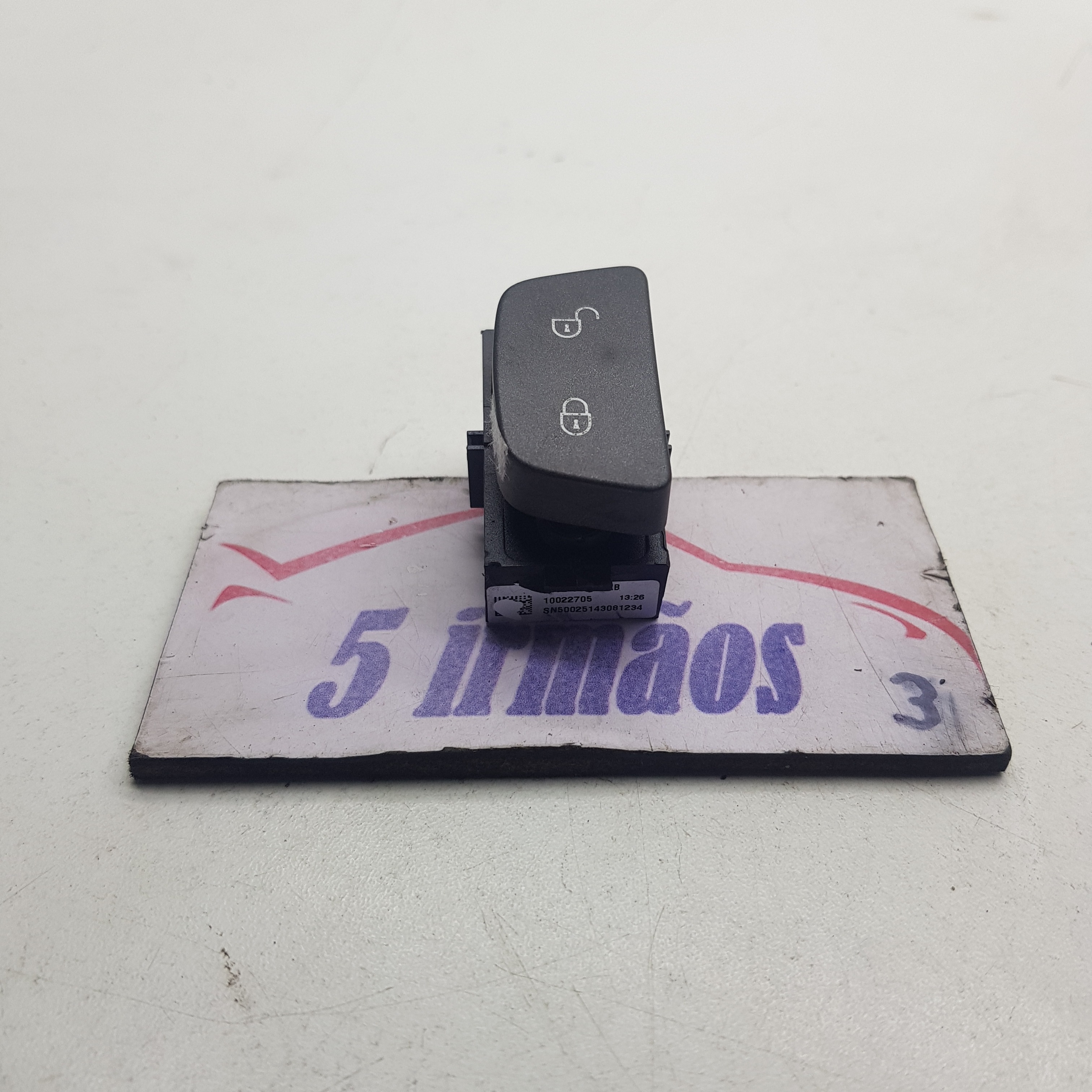 Botão Trava Porta Dianteira Direita Evoque 2.0 2014 / 2015