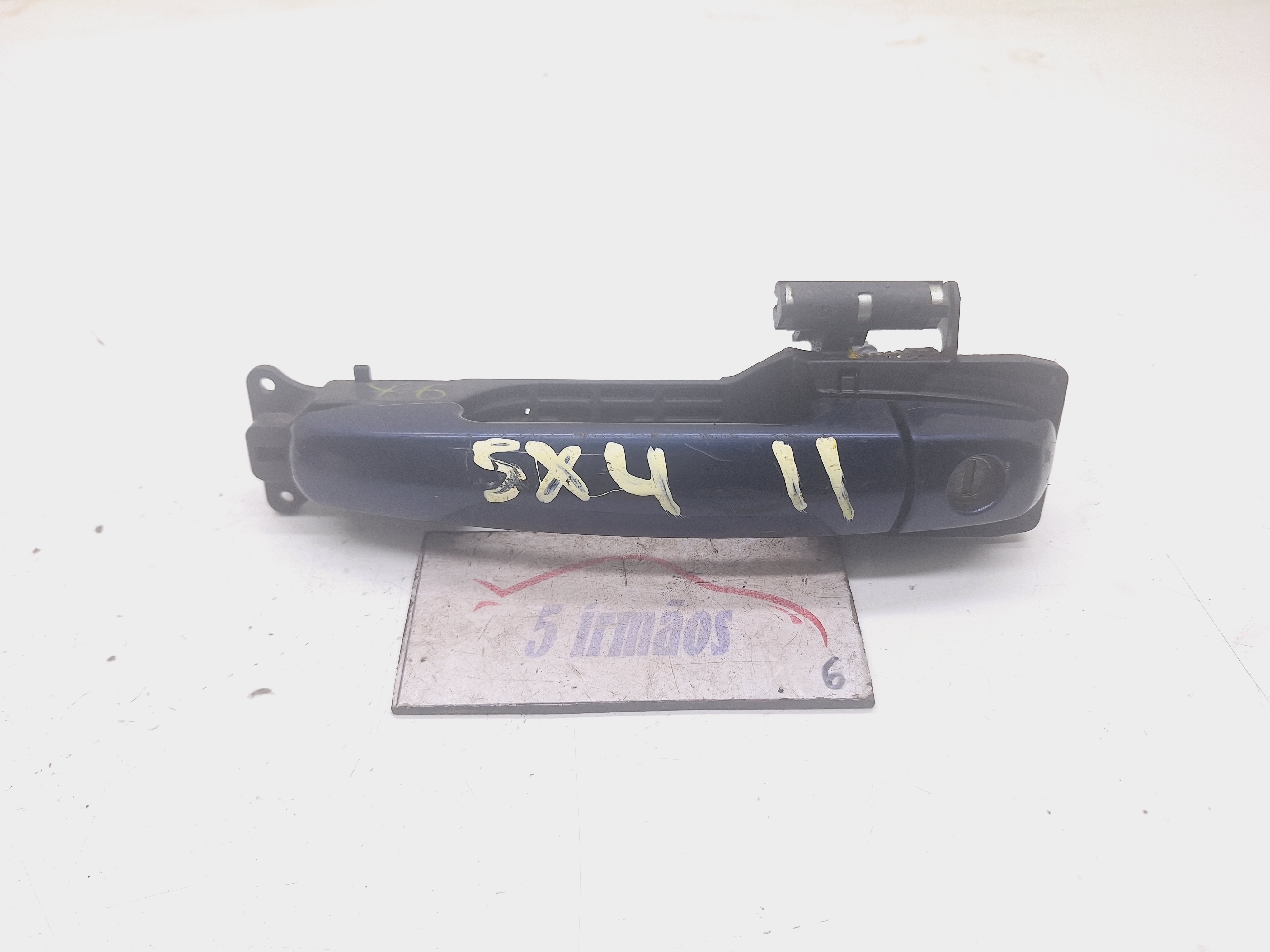 Maçaneta Externa Dianteira Esquerda Suzuki Sx4 2.0 2011 Azul Dianteira