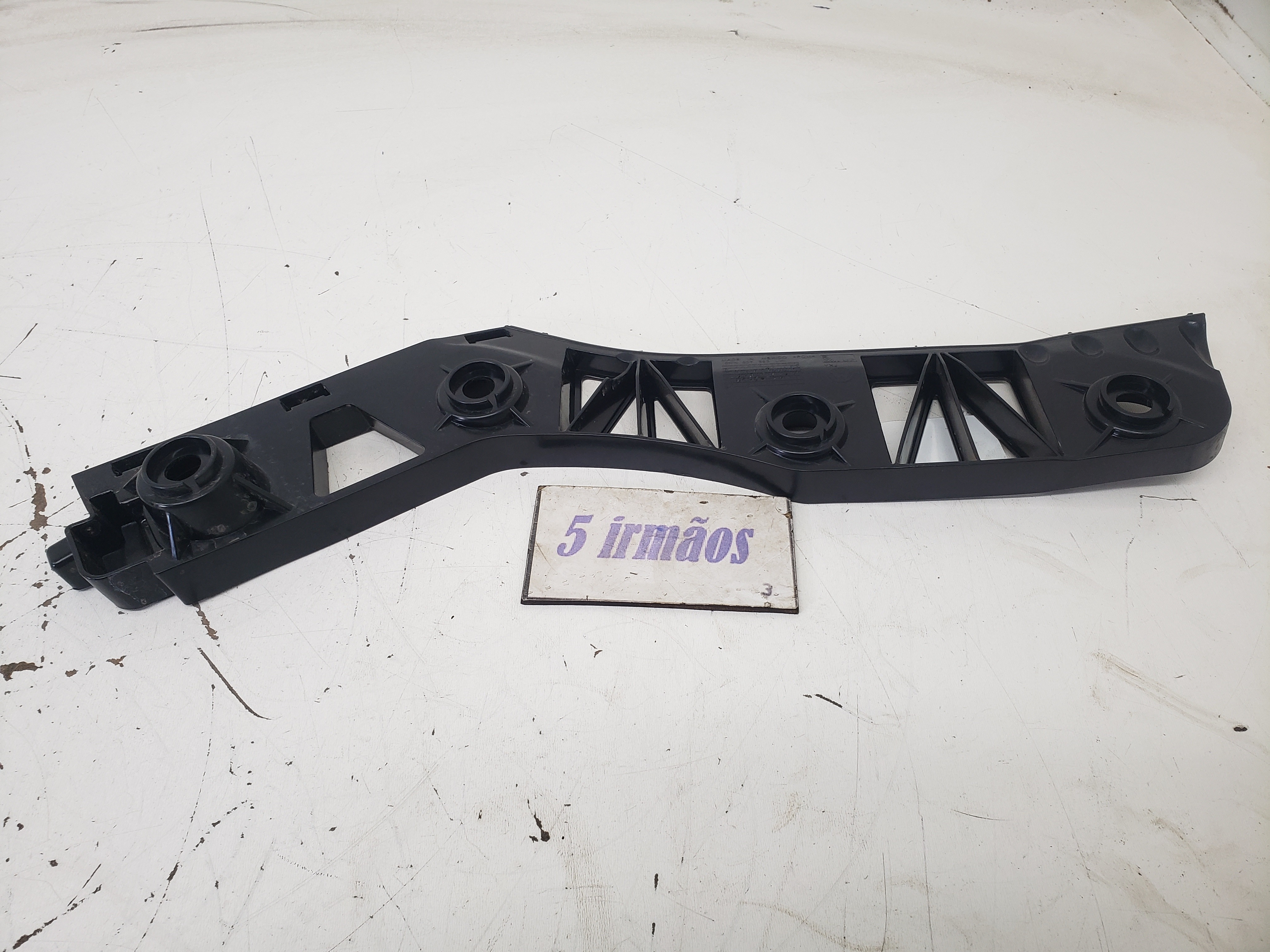 Guia Esquerda Parachoque Traseiro Vw Tiguan 350 Tsi 2.0 2020