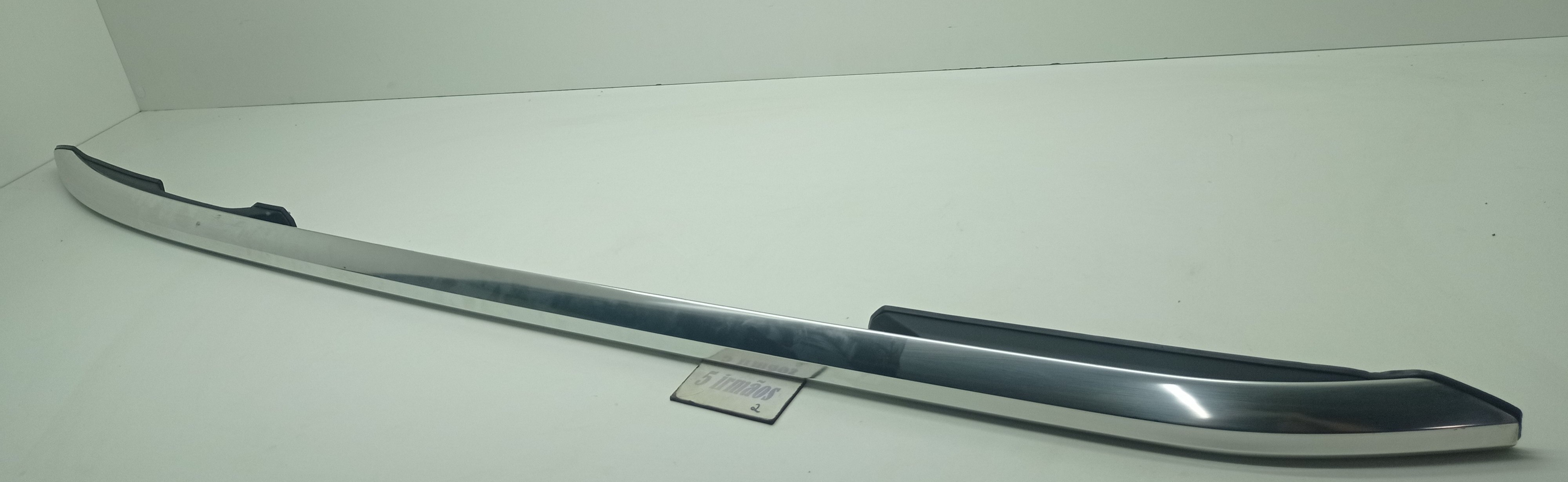 Rack Teto Barra Direita Gm Equinox 2.0 Premier 2018 / 2019  Prata cromado E Preto