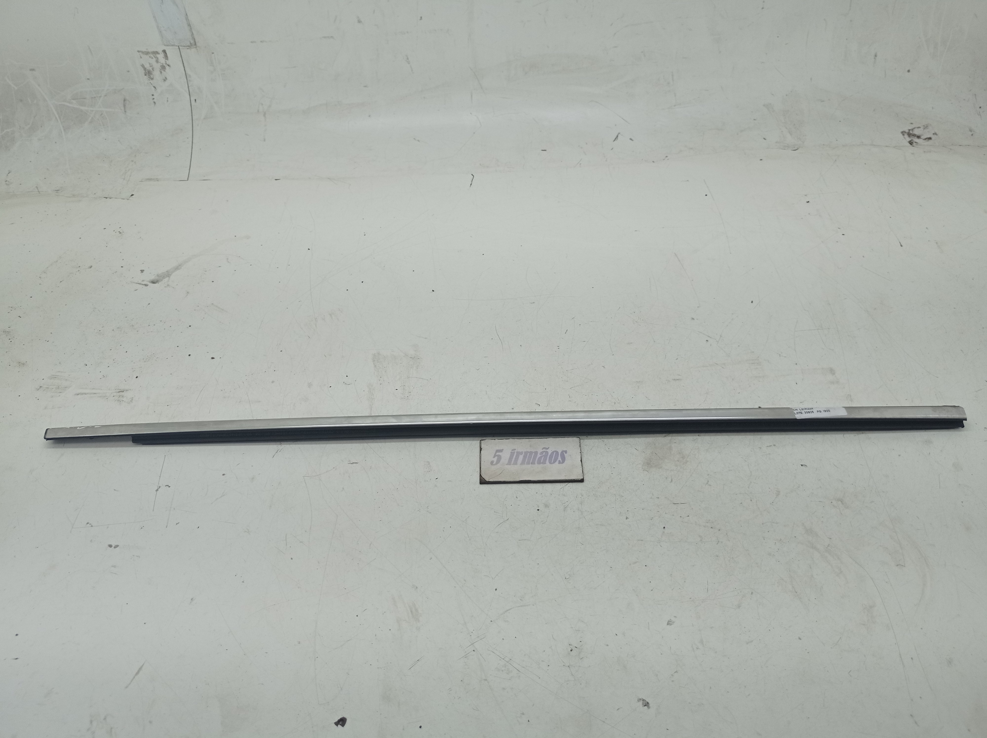 Pestana Friso Porta Dianteira Direita Gm Onix Hatch 1.0 2020