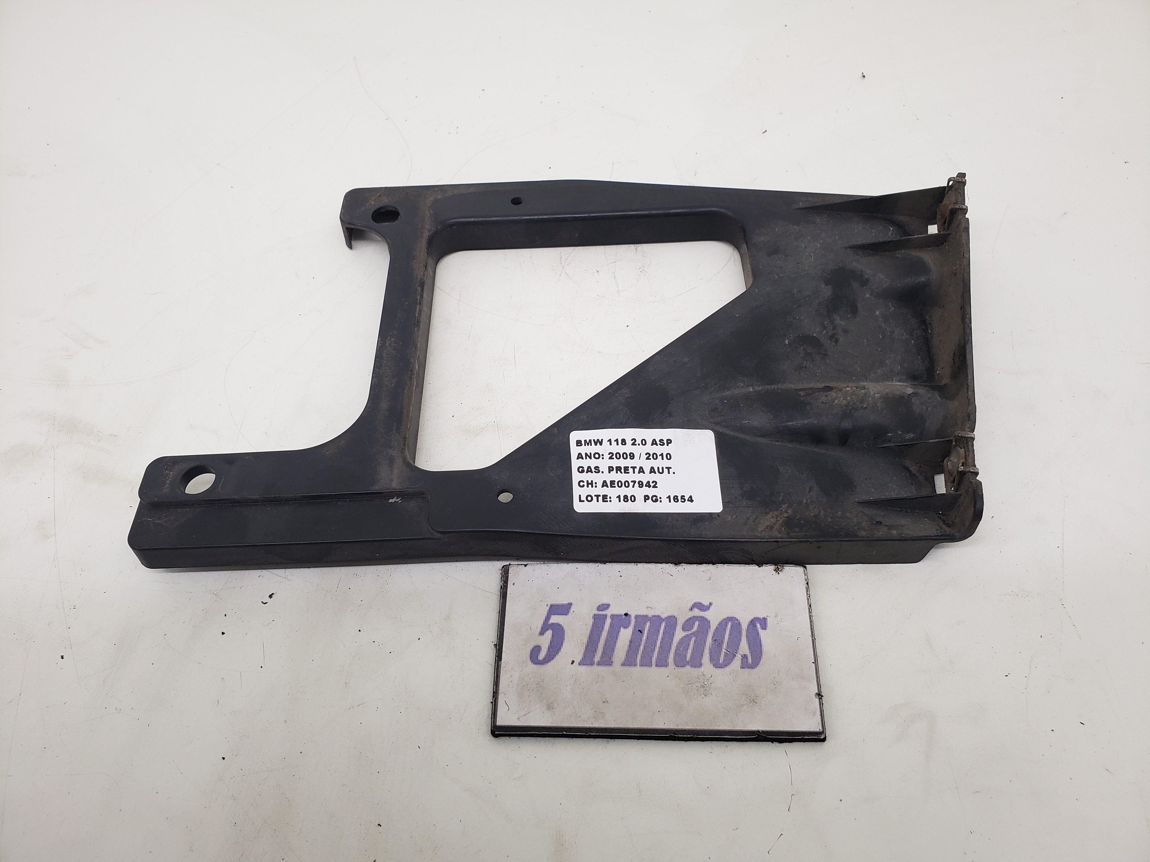 Guia Esquerda Parachoque Traseiro Bmw 118i 2.0 Asp 2009 2010