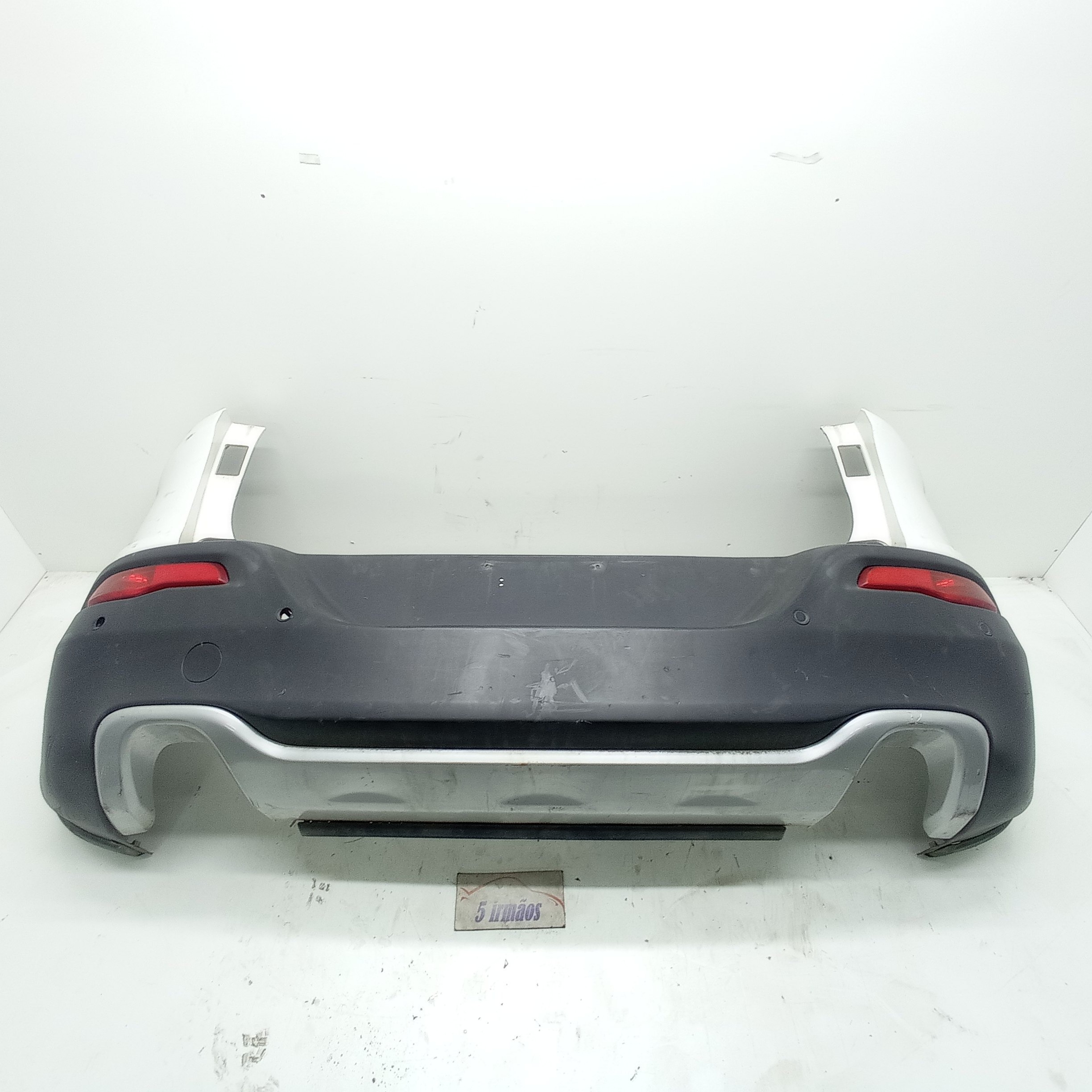 Parachoque Traseiro Jeep Cherokee 3.2 V6 2014