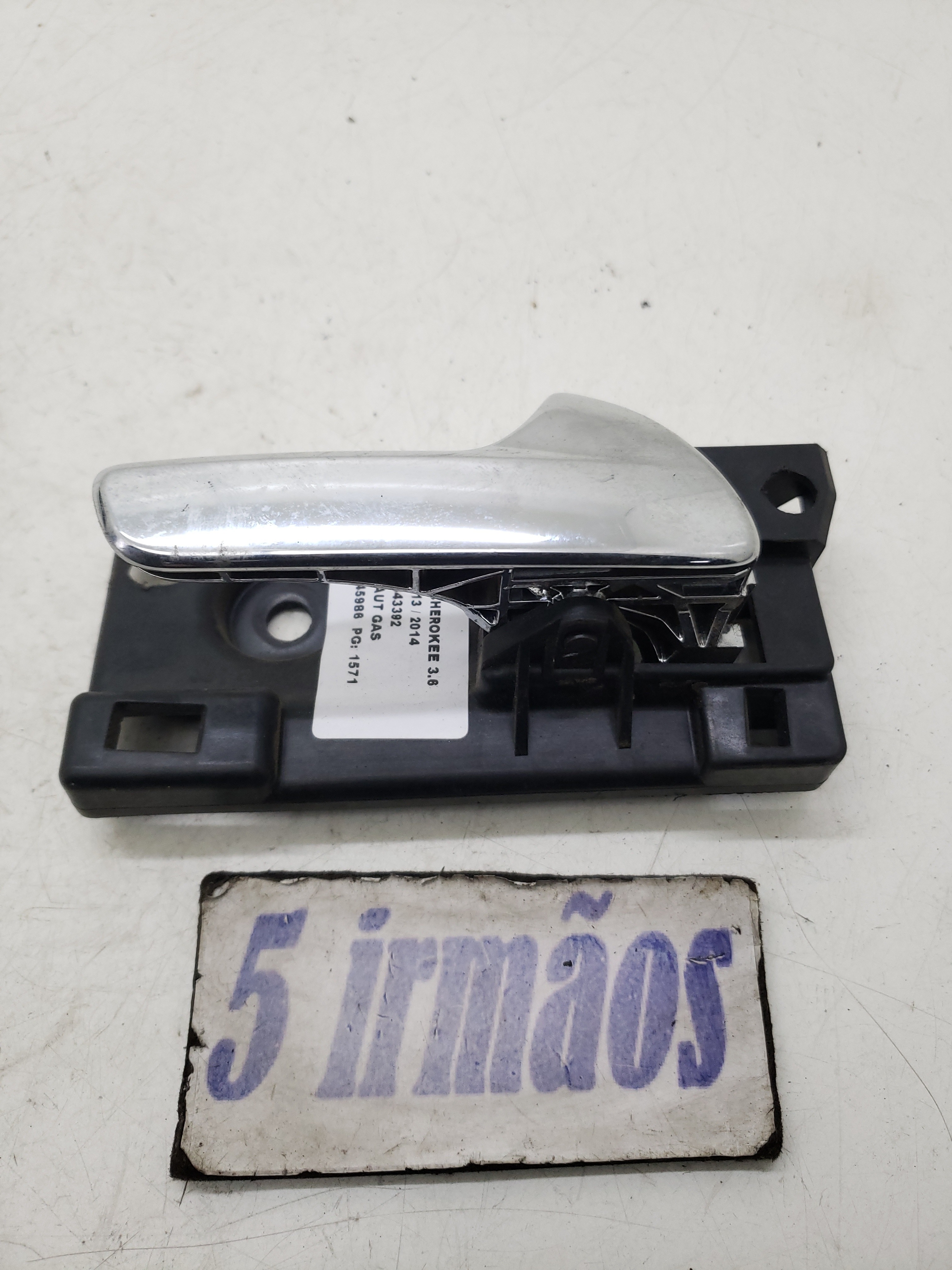 Maçaneta Interna Dianteira Direita Jeep Cherokee 3.6 V6 2014