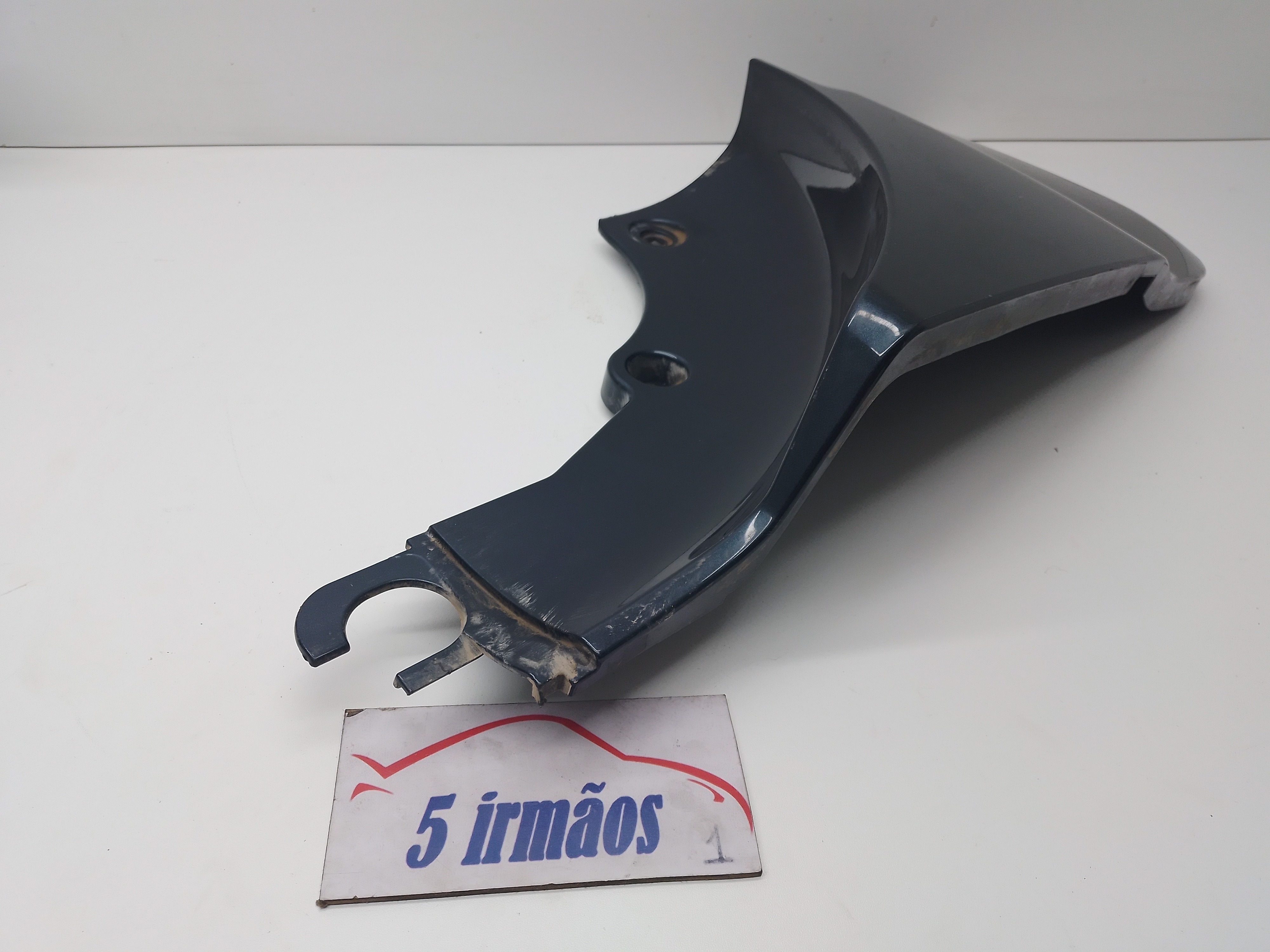 Acabamento Tampa Traseira Toyota Rav4 2.4 2008 / 2009 / 2010