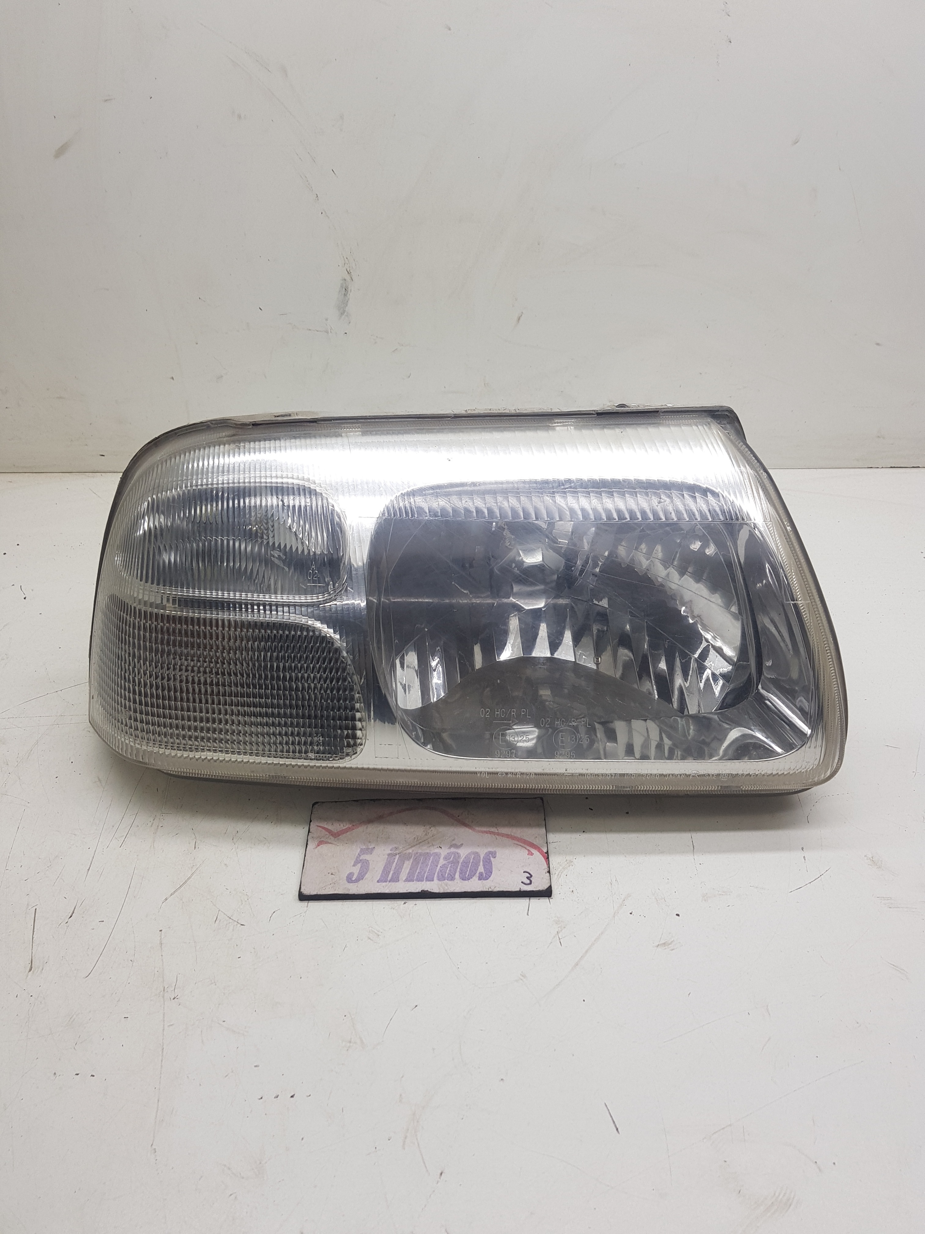 Farol Direito Chevrolet Tracker 2.0 descrição 2001 / 2002